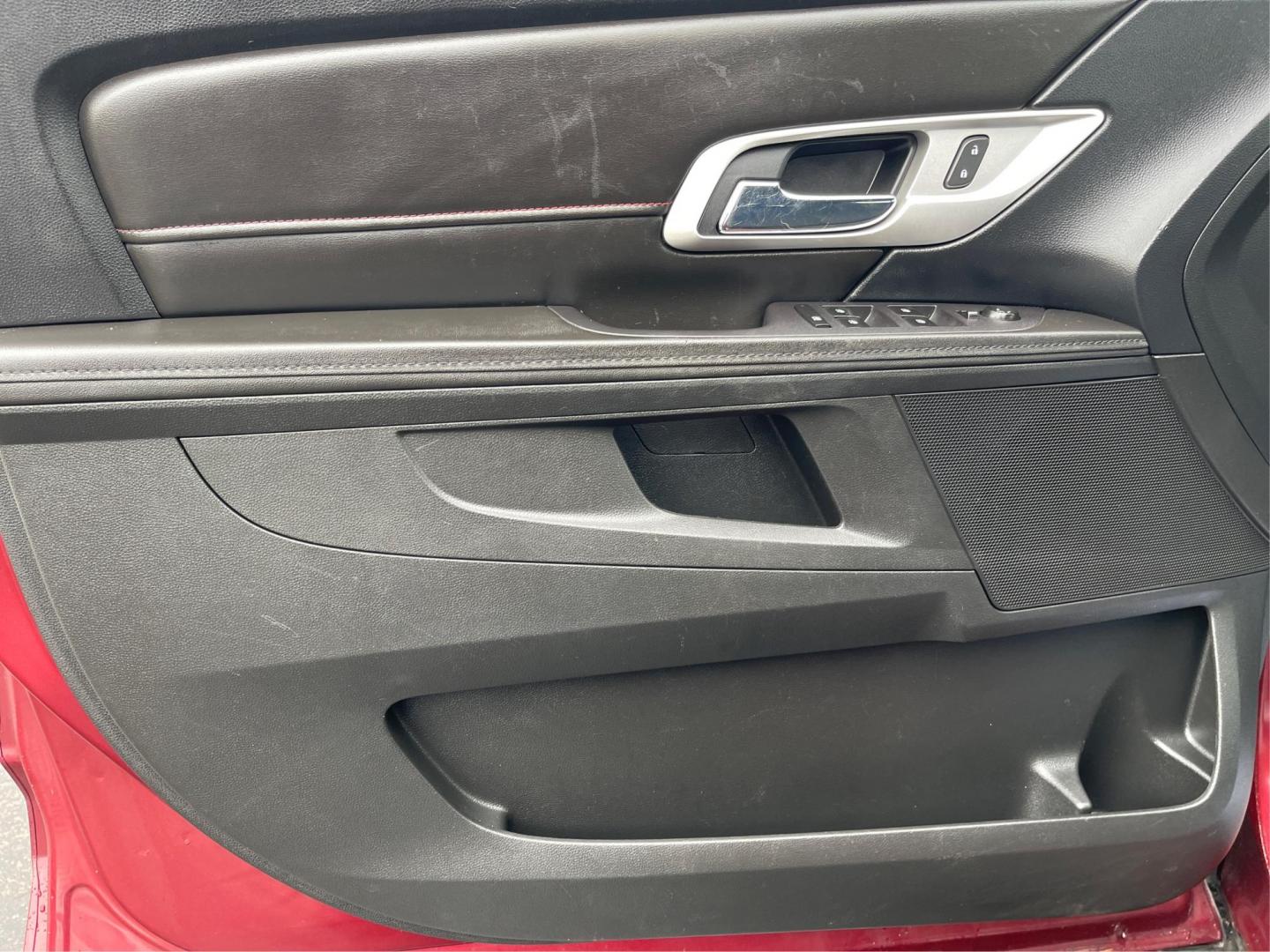 2016 GMC Terrain SLE1 FWD (2GKALMEK9G6) with an 2.4L L4 DOHC 16V engine, 6-Speed Automatic transmission, located at 1184 Kauffman Ave, Fairborn, OH, 45324, (937) 908-9800, 39.807072, -84.030914 - 2016 GMC Terrain SLE1 FWD - Photo#17