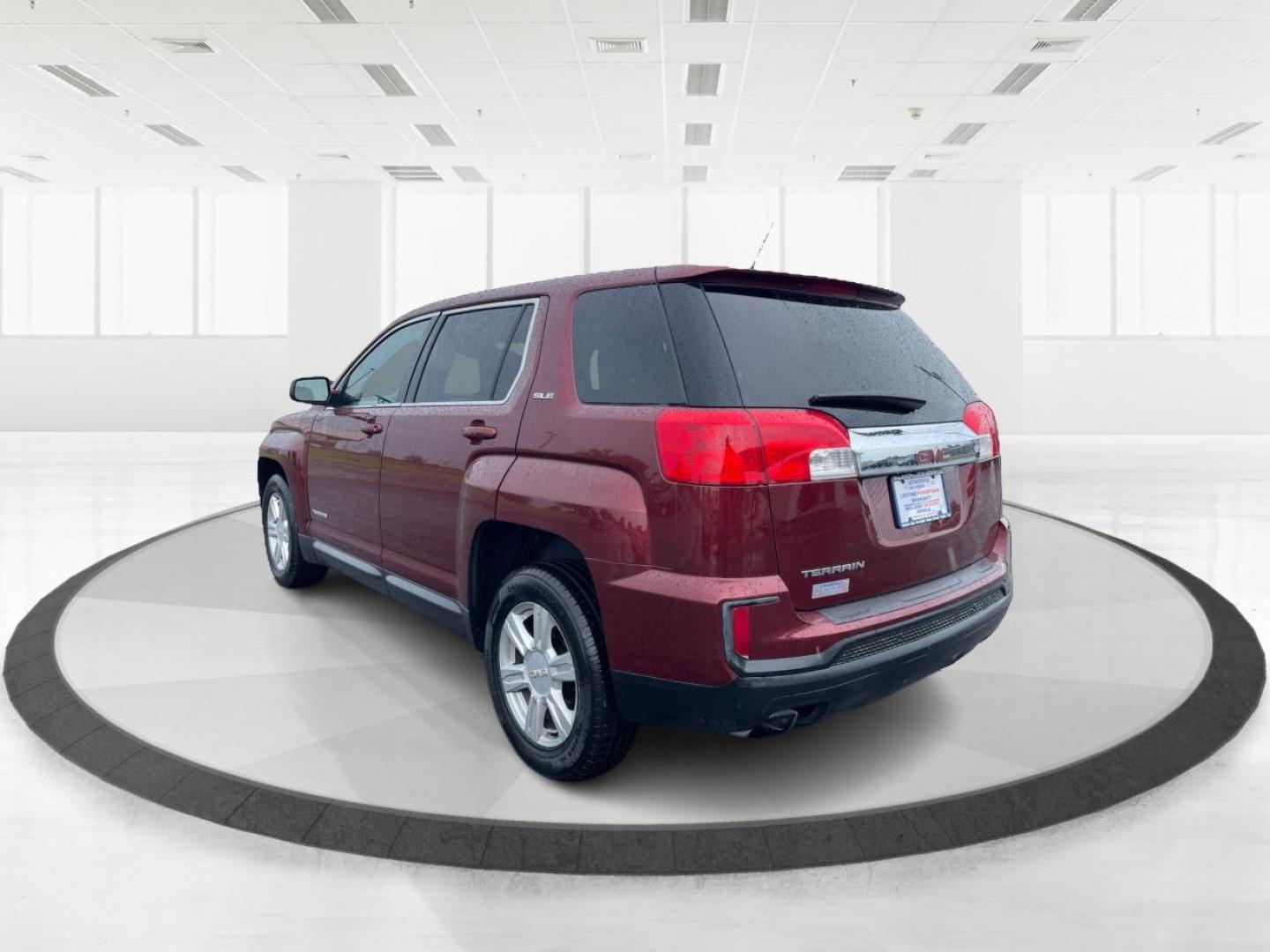 2016 GMC Terrain SLE1 FWD (2GKALMEK9G6) with an 2.4L L4 DOHC 16V engine, 6-Speed Automatic transmission, located at 1184 Kauffman Ave, Fairborn, OH, 45324, (937) 908-9800, 39.807072, -84.030914 - 2016 GMC Terrain SLE1 FWD - Photo#4