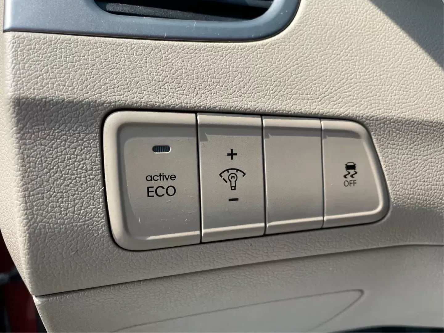 2016 Hyundai Elantra Value Edition (5NPDH4AE8GH) with an Nu 1.8L I-4 DOHC engine, located at 1099 N County Rd 25A , Troy, OH, 45373, (937) 908-9800, 40.057079, -84.212883 - 2016 Hyundai Elantra Value Edition - Photo#16