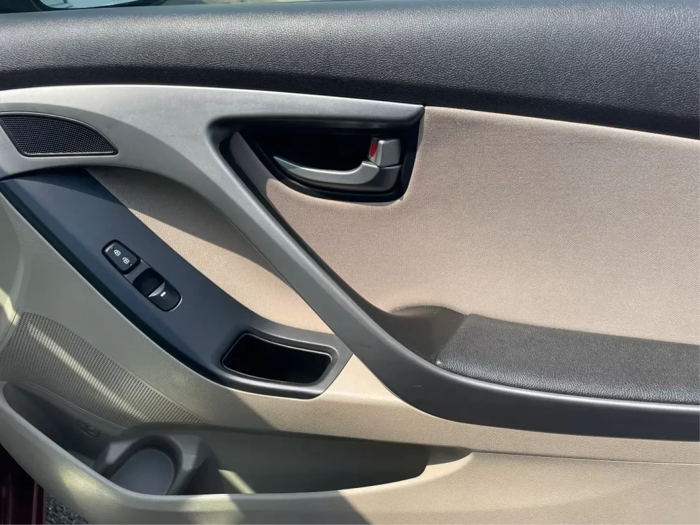 2016 Hyundai Elantra Value Edition (5NPDH4AE8GH) with an Nu 1.8L I-4 DOHC engine, located at 1099 N County Rd 25A , Troy, OH, 45373, (937) 908-9800, 40.057079, -84.212883 - 2016 Hyundai Elantra Value Edition - Photo#19