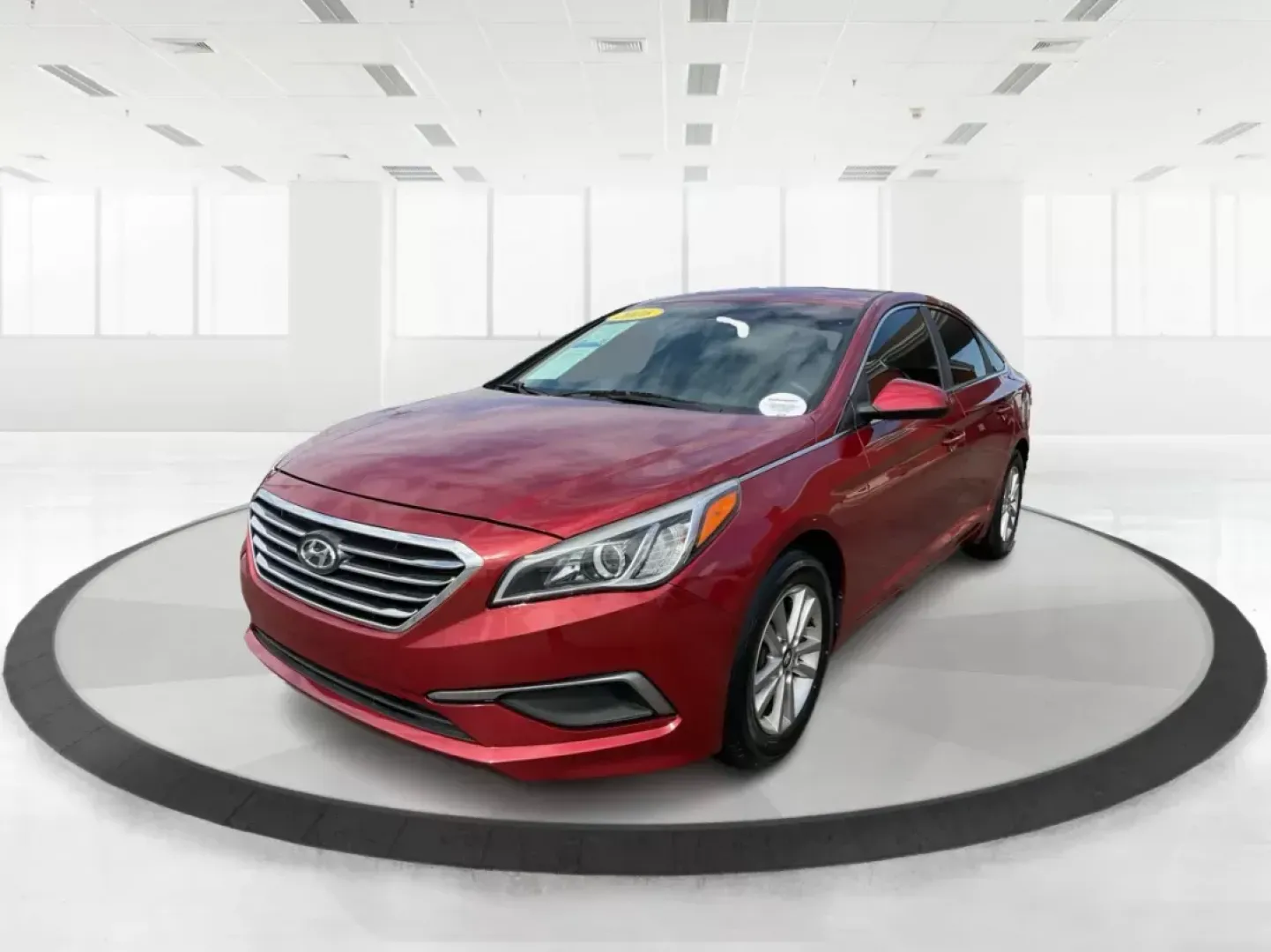 2016 Hyundai Sonata SE (5NPE24AF9GH) with an 2.4L I-4 gasoline direct injection engine, located at 1230 East Main St, Xenia, OH, 45385, (937) 908-9800, 39.688026, -83.910172 - 2016 Hyundai Sonata SE - Photo#7