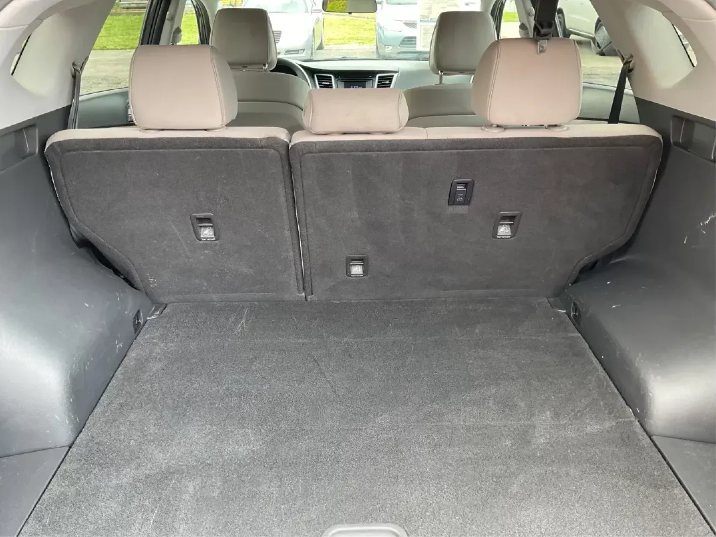 2016 Hyundai Tucson Eco (KM8J3CA24GU) with an 1.6L I-4 gasoline direct injection engine, located at 8750 N County Rd 25A, Piqua, OH, 45356, (937) 908-9800, 40.164391, -84.232513 - **Adventure Awaits: 2016 Hyundai Tucson Eco Your Perfect Companion for Daily Drives and Weekend Getaways!**<br /> <br /> At Advantage Car and Credit, located at 1184 Kauffman Ave, Fairborn, OH 45324, we understand that life is an adventure, and having the right vehicle can make all the difference. - Photo#11