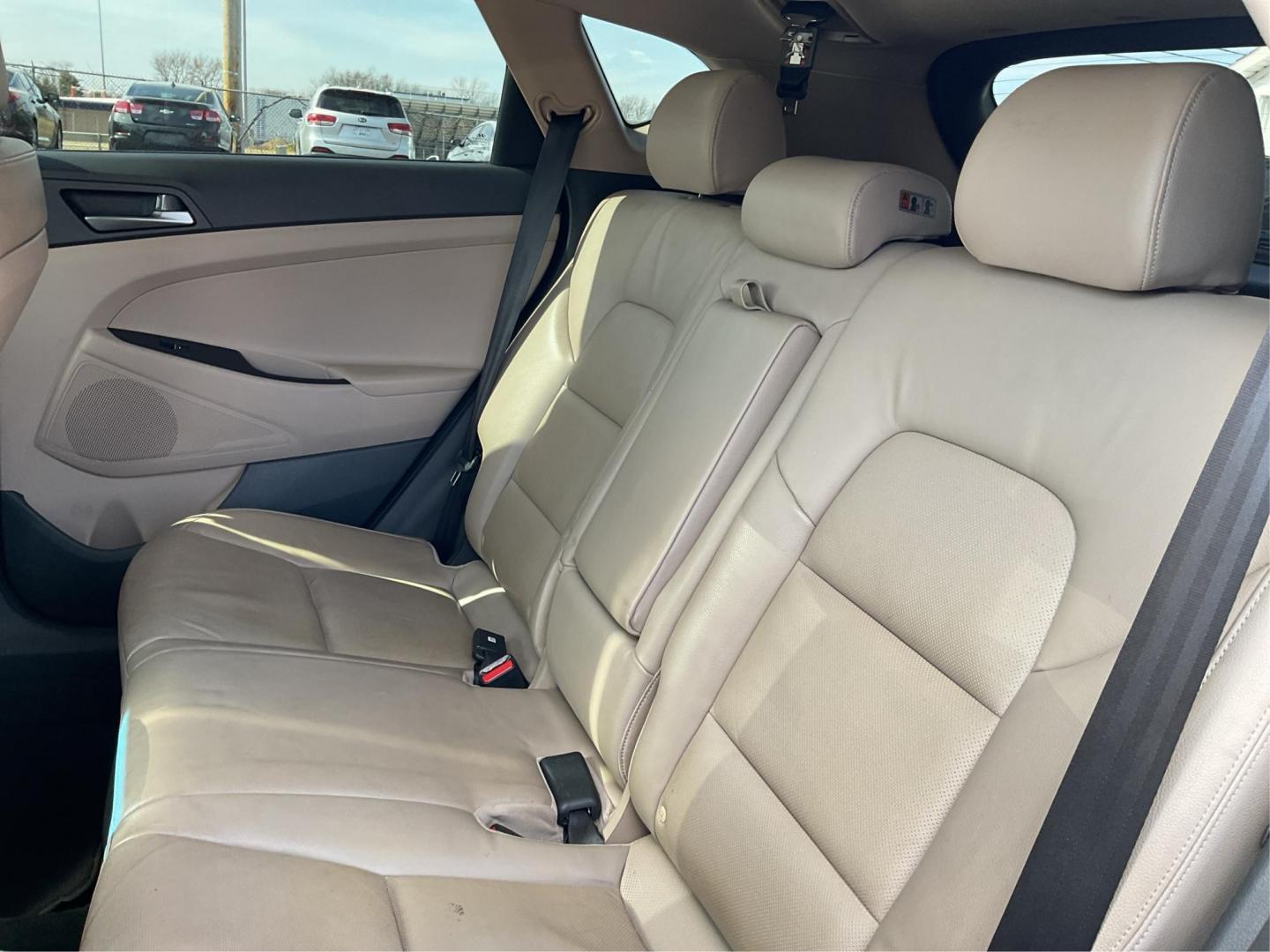 2016 Hyundai Tucson Limited (KM8J3CA20GU) with an 1.6L I-4 gasoline direct injection engine, located at 1099 N County Rd 25A , Troy, OH, 45373, (937) 908-9800, 40.057079, -84.212883 - 2016 Hyundai Tucson Limited - Photo#9