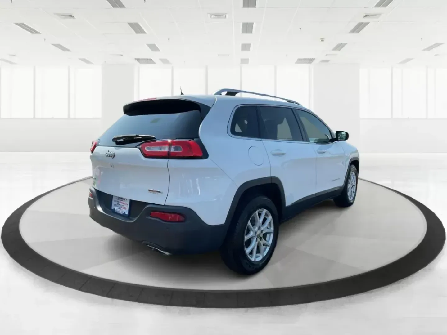 2016 Jeep Cherokee Latitude (1C4PJMCS9GW) with an Other engine, located at 8750 N County Rd 25A, Piqua, OH, 45356, (937) 908-9800, 40.164391, -84.232513 - **Unleash Adventure with the 2016 Jeep Cherokee Latitude A Family-Friendly Crossover for Every Journey!**<br /> <br /> Are you ready to elevate your family adventures or daily commutes in Fairborn, OH? Look no further than the 2016 Jeep Cherokee Latitude! This robust crossover is not just a vehicle - Photo#2