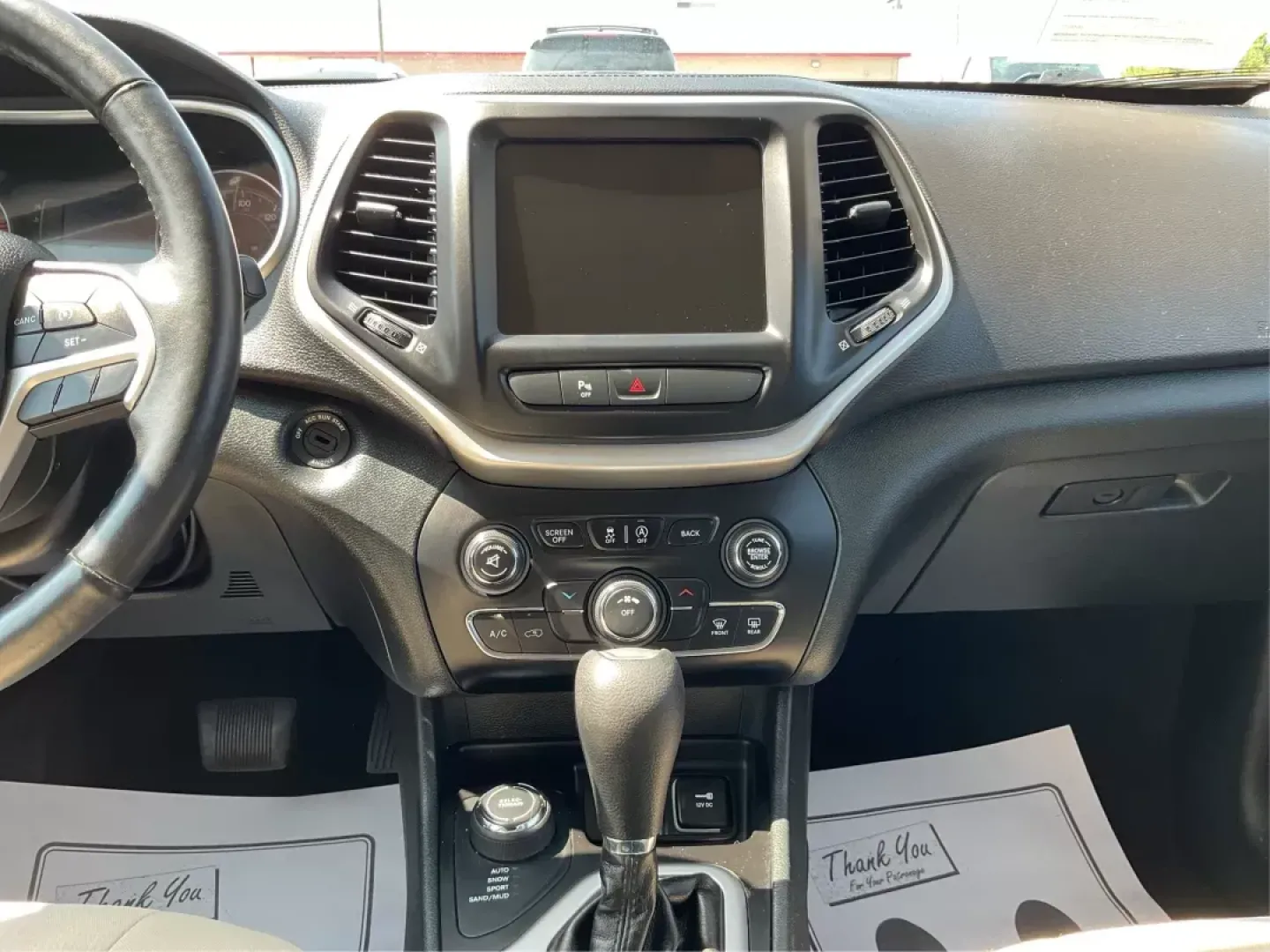 2016 Jeep Cherokee Latitude (1C4PJMCS9GW) with an Other engine, located at 8750 N County Rd 25A, Piqua, OH, 45356, (937) 908-9800, 40.164391, -84.232513 - **Unleash Adventure with the 2016 Jeep Cherokee Latitude A Family-Friendly Crossover for Every Journey!**<br /> <br /> Are you ready to elevate your family adventures or daily commutes in Fairborn, OH? Look no further than the 2016 Jeep Cherokee Latitude! This robust crossover is not just a vehicle - Photo#12