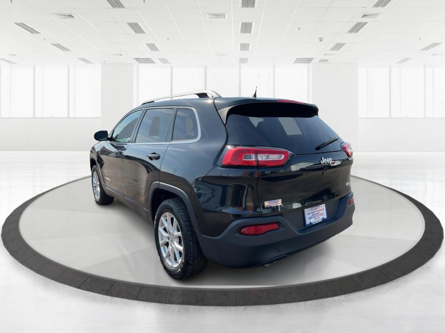 2016 Jeep Cherokee North (1C4PJLCB9GW) with an Other engine, located at 1099 N County Rd 25A , Troy, OH, 45373, (937) 908-9800, 40.057079, -84.212883 - 2016 Jeep Cherokee North - Photo#4