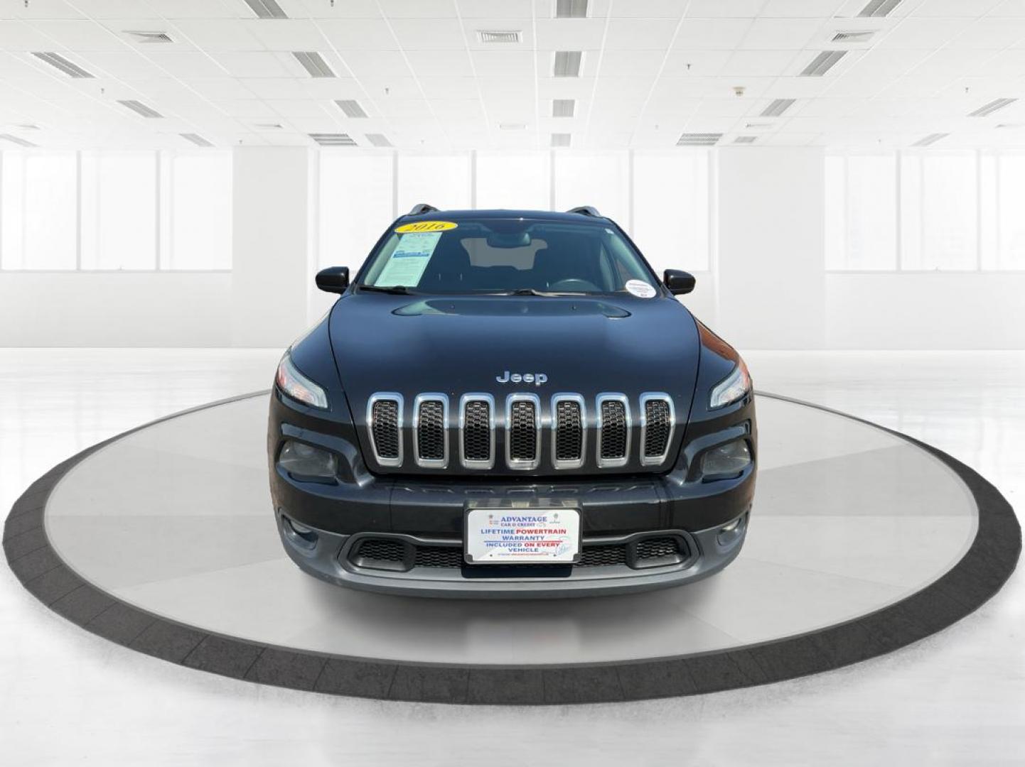 2016 Jeep Cherokee North (1C4PJLCB9GW) with an Other engine, located at 1099 N County Rd 25A , Troy, OH, 45373, (937) 908-9800, 40.057079, -84.212883 - 2016 Jeep Cherokee North - Photo#6