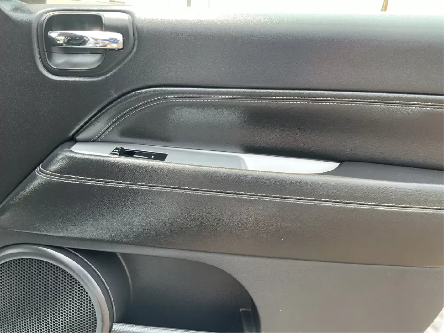 2016 Jeep Compass High Altitude Edition (1C4NJDEB9GD) with an 2.4L I-4 DOHC engine, located at 1230 East Main St, Xenia, OH, 45385, (937) 908-9800, 39.688026, -83.910172 - 2016 Jeep Compass High Altitude Edition - Photo#17