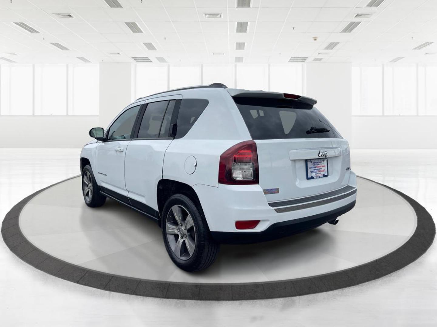 2016 Jeep Compass High Altitude (1C4NJCEA4GD) with an Other engine, located at 4508 South Dixie Dr, Moraine, OH, 45439, (937) 908-9800, 39.689976, -84.218452 - 2016 Jeep Compass High Altitude - Photo#4