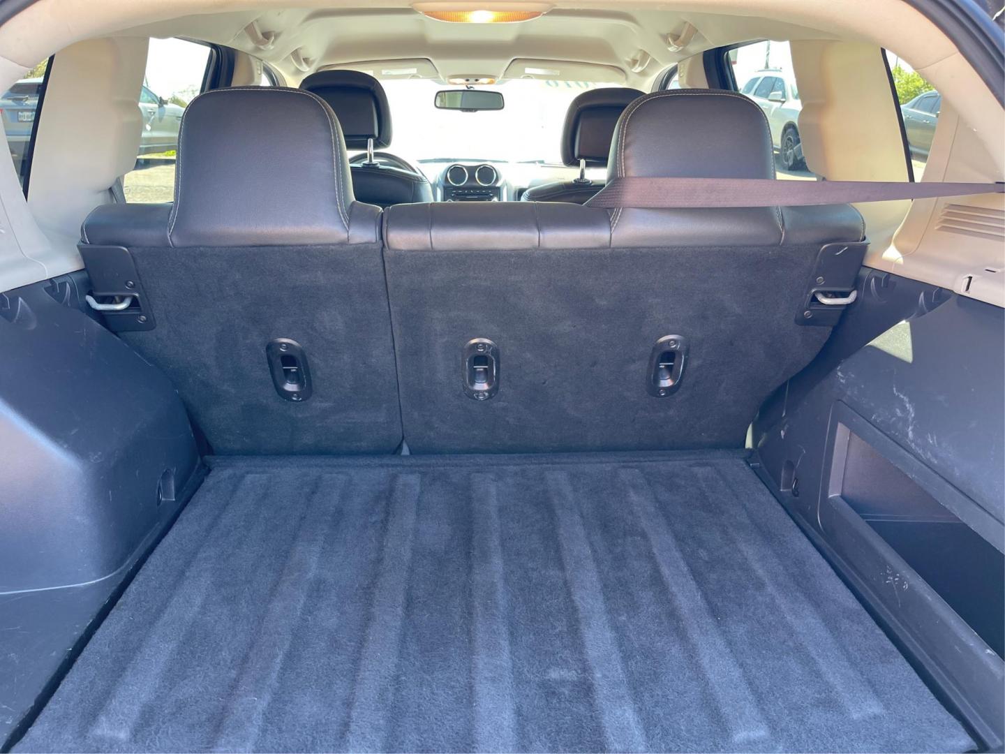2016 Jeep Compass Latitude (1C4NJCEA2GD) with an Other engine, located at 1230 East Main St, Xenia, OH, 45385, (937) 908-9800, 39.688026, -83.910172 - 2016 Jeep Compass Latitude - Photo#10