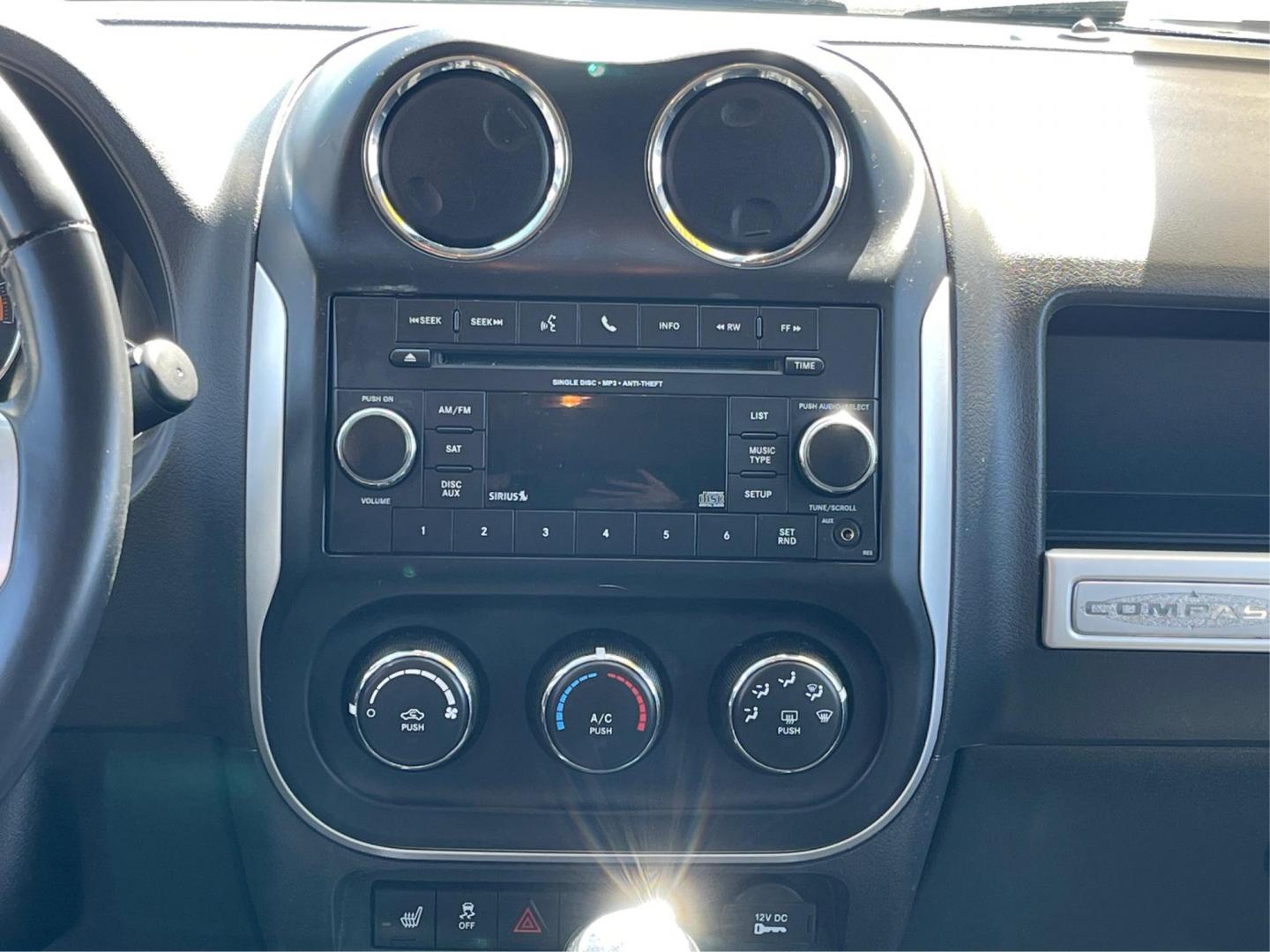 2016 Jeep Compass Latitude (1C4NJCEA2GD) with an Other engine, located at 1230 East Main St, Xenia, OH, 45385, (937) 908-9800, 39.688026, -83.910172 - 2016 Jeep Compass Latitude - Photo#11
