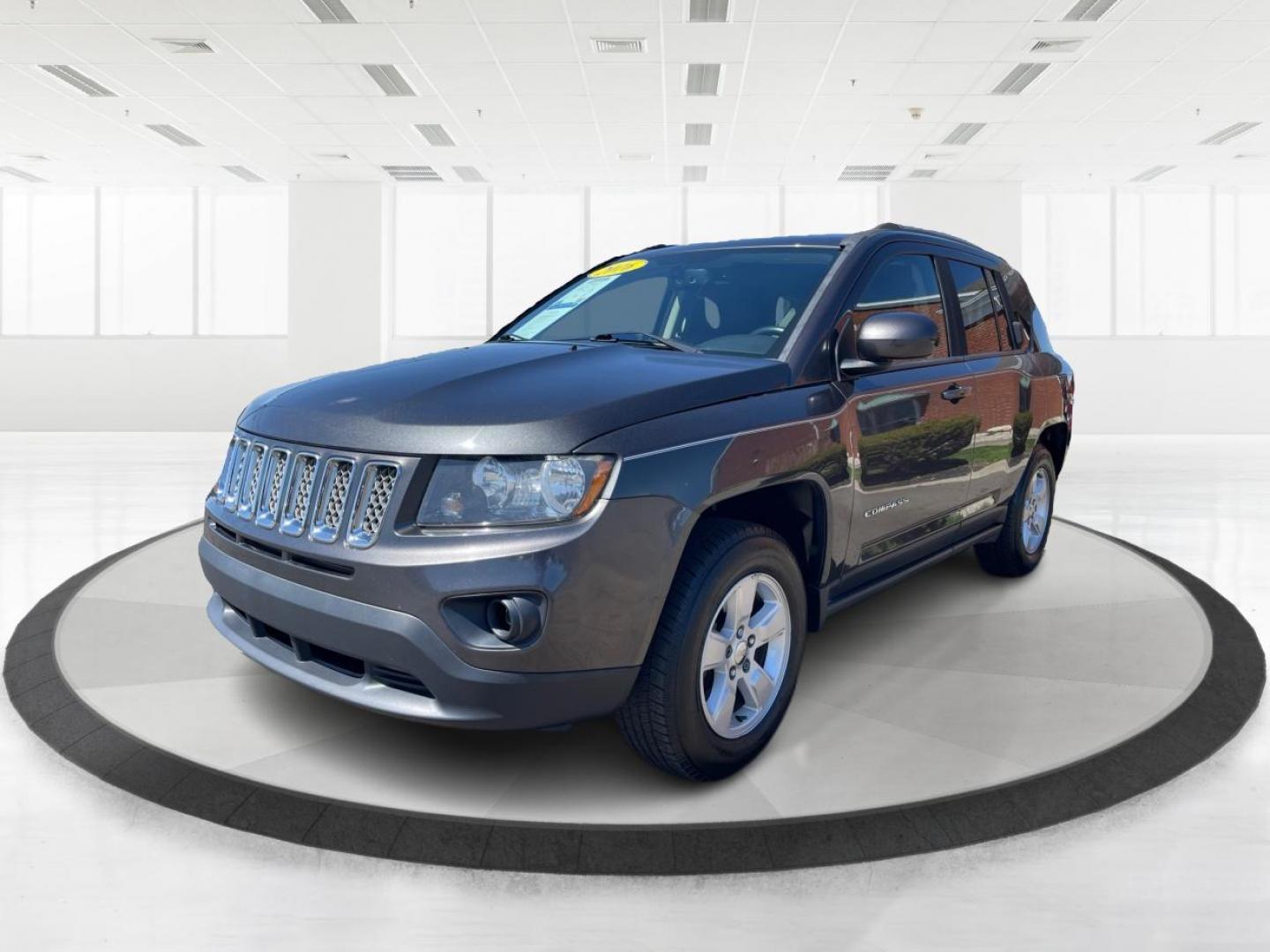 2016 Jeep Compass Latitude (1C4NJCEA2GD) with an Other engine, located at 1230 East Main St, Xenia, OH, 45385, (937) 908-9800, 39.688026, -83.910172 - 2016 Jeep Compass Latitude - Photo#7