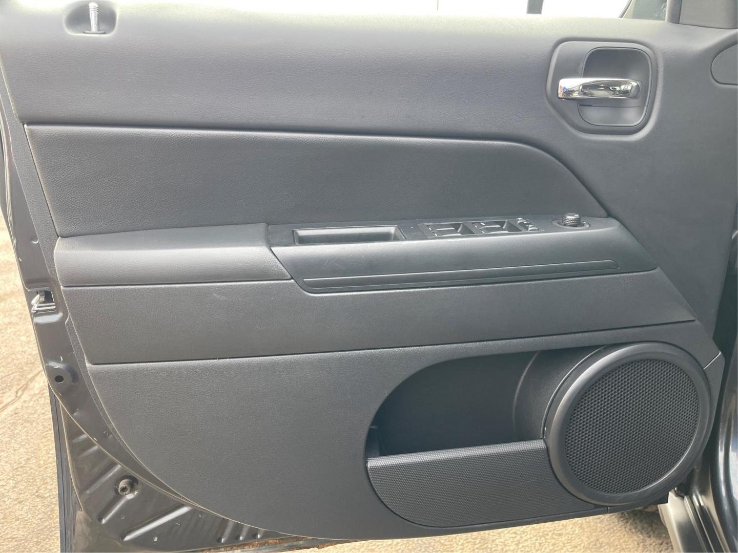 2016 Jeep Patriot Latitude (1C4NJRFB0GD) with an Other engine, located at 1951 S Dayton Lakeview Rd., New Carlisle, OH, 45344, (937) 908-9800, 39.890999, -84.050255 - 2016 Jeep Patriot Latitude - Photo#16