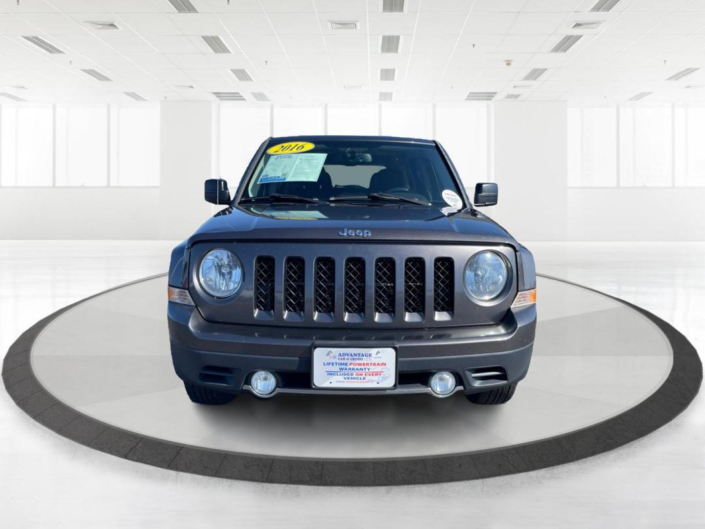 2016 Jeep Patriot High Altitude Edition (1C4NJPFAXGD) with an 2L I-4 DOHC engine, located at 8750 N County Rd 25A, Piqua, OH, 45356, (937) 908-9800, 40.164391, -84.232513 - 2016 Jeep Patriot High Altitude Edition - Photo#6