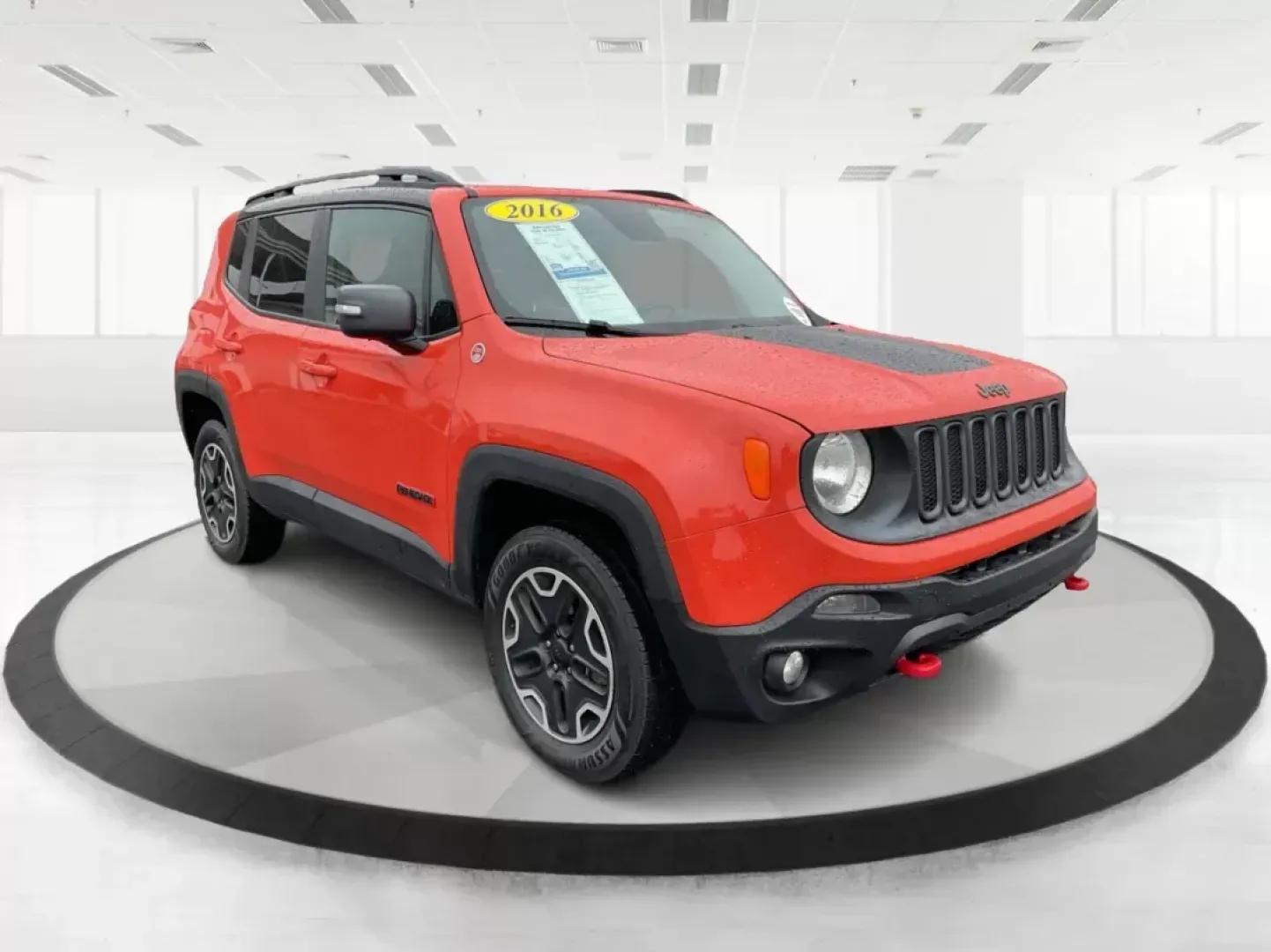 2016 Jeep Renegade Trailhawk (ZACCJBCT1GP) with an Tigershark MultiAir 2.4L I-4 variable valve contro engine, located at 1099 N County Rd 25A , Troy, OH, 45373, (937) 908-9800, 40.057079, -84.212883 - Embrace adventure and elevate your daily routine with this 2016 Jeep Renegade Trailhawk, a versatile Crossover designed for both urban commuting and weekend escapades. Ideal for budget-conscious buyers, this vehicle combines rugged capability with modern technology, making it perfect for growing fam - Photo#0