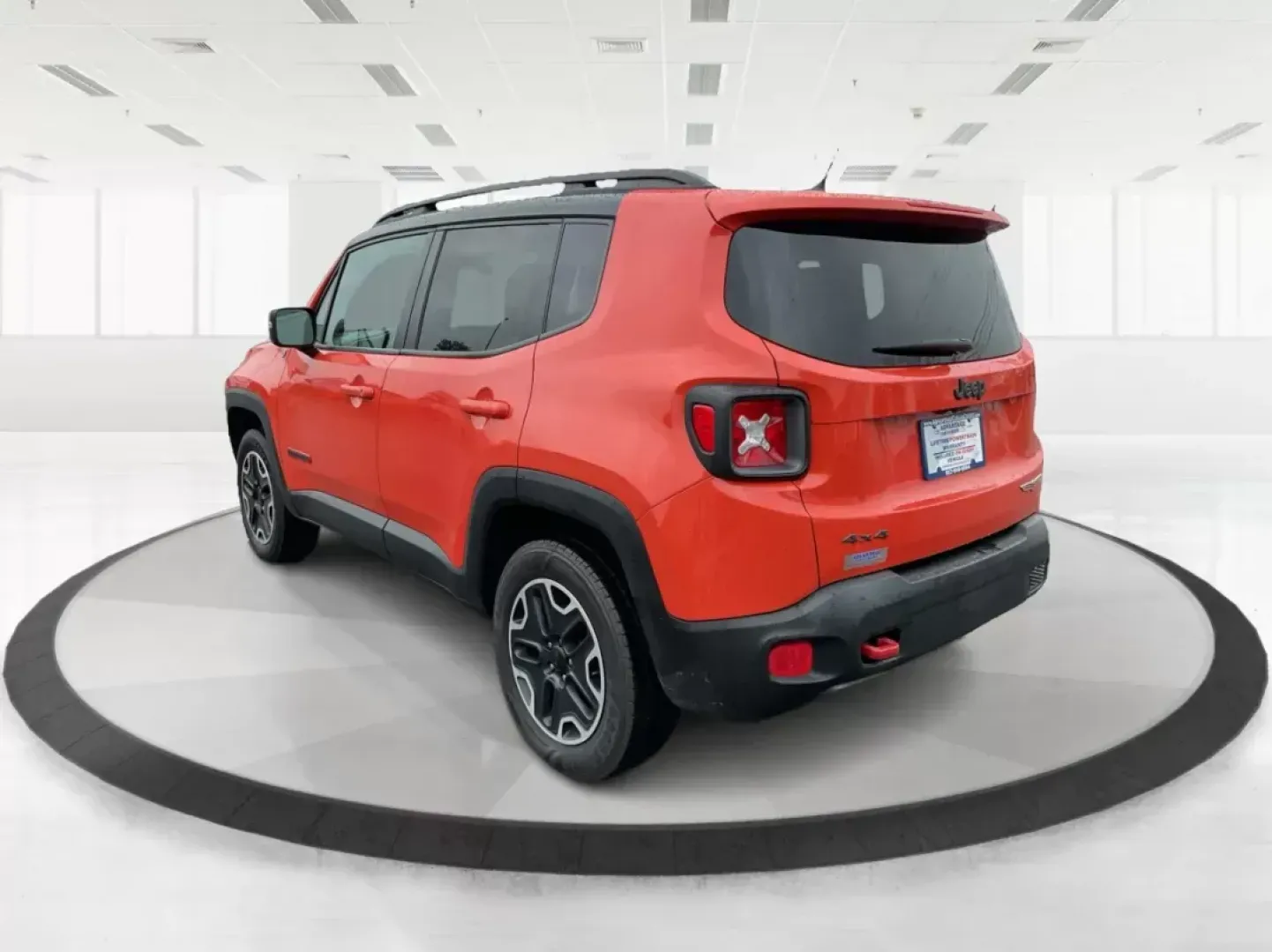 2016 Jeep Renegade Trailhawk (ZACCJBCT1GP) with an Tigershark MultiAir 2.4L I-4 variable valve contro engine, located at 1099 N County Rd 25A , Troy, OH, 45373, (937) 908-9800, 40.057079, -84.212883 - Embrace adventure and elevate your daily routine with this 2016 Jeep Renegade Trailhawk, a versatile Crossover designed for both urban commuting and weekend escapades. Ideal for budget-conscious buyers, this vehicle combines rugged capability with modern technology, making it perfect for growing fam - Photo#4