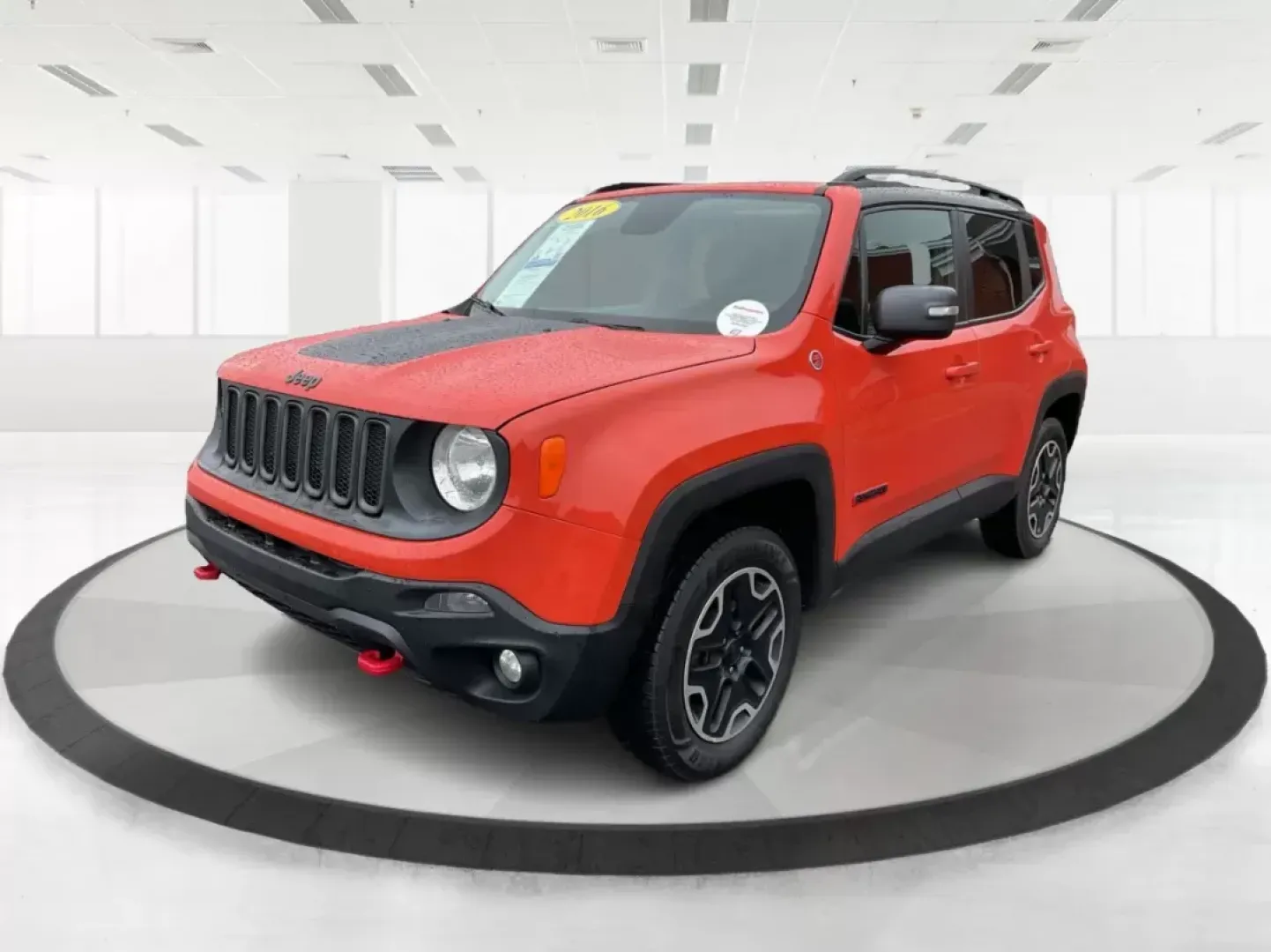 2016 Jeep Renegade Trailhawk (ZACCJBCT1GP) with an Tigershark MultiAir 2.4L I-4 variable valve contro engine, located at 1099 N County Rd 25A , Troy, OH, 45373, (937) 908-9800, 40.057079, -84.212883 - Embrace adventure and elevate your daily routine with this 2016 Jeep Renegade Trailhawk, a versatile Crossover designed for both urban commuting and weekend escapades. Ideal for budget-conscious buyers, this vehicle combines rugged capability with modern technology, making it perfect for growing fam - Photo#7