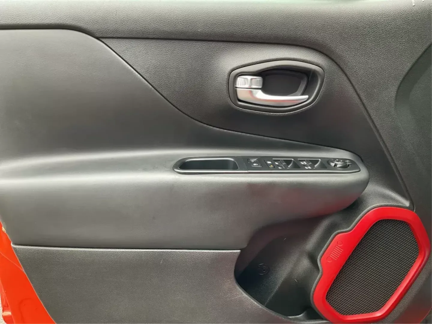2016 Jeep Renegade Trailhawk (ZACCJBCT1GP) with an Tigershark MultiAir 2.4L I-4 variable valve contro engine, located at 1099 N County Rd 25A , Troy, OH, 45373, (937) 908-9800, 40.057079, -84.212883 - Embrace adventure and elevate your daily routine with this 2016 Jeep Renegade Trailhawk, a versatile Crossover designed for both urban commuting and weekend escapades. Ideal for budget-conscious buyers, this vehicle combines rugged capability with modern technology, making it perfect for growing fam - Photo#17