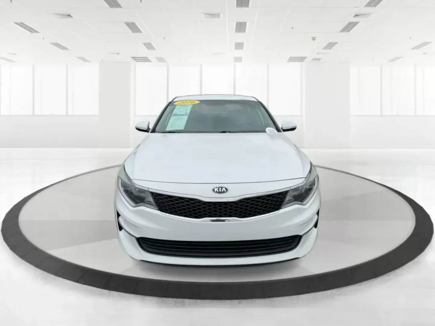 2016 Kia Optima LX (5XXGT4L32GG) with an Theta II 2.4L I-4 gasoline direct injection engine, located at 4508 South Dixie Dr, Moraine, OH, 45439, (937) 908-9800, 39.689976, -84.218452 - Discover the perfect blend of style, comfort, and reliability with the 2016 Kia Optima LX, ideal for your daily commutes, weekend getaways, and everything in between. At Advantage Car and Credit, located at 1184 Kauffman Ave, Fairborn, OH 45324, we specialize in providing vehicles that cater to a va - Photo#6