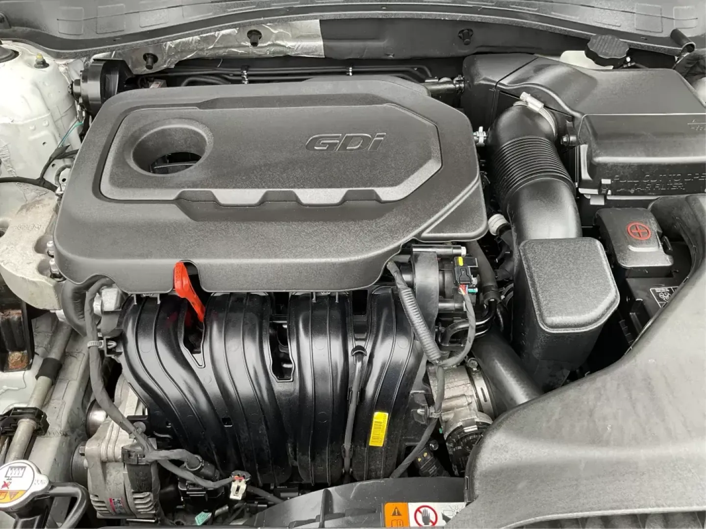 2016 Kia Optima LX (5XXGT4L32GG) with an Theta II 2.4L I-4 gasoline direct injection engine, located at 4508 South Dixie Dr, Moraine, OH, 45439, (937) 908-9800, 39.689976, -84.218452 - Discover the perfect blend of style, comfort, and reliability with the 2016 Kia Optima LX, ideal for your daily commutes, weekend getaways, and everything in between. At Advantage Car and Credit, located at 1184 Kauffman Ave, Fairborn, OH 45324, we specialize in providing vehicles that cater to a va - Photo#10