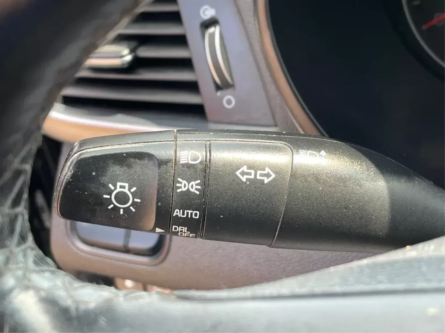 2016 Kia Optima EX (5XXGU4L35GG) with an Theta II 2.4L I-4 gasoline direct injection engine, located at 1230 East Main St, Xenia, OH, 45385, (937) 908-9800, 39.688026, -83.910172 - **Discover Your Next Adventure with the 2016 Kia Optima at Advantage Car and Credit!**<br /> <br /> Are you searching for a reliable vehicle that perfectly balances comfort, style, and technology? Look no further than our stunning 2016 Kia Optima EX, now available at Advantage Car and Credit in Fair - Photo#16