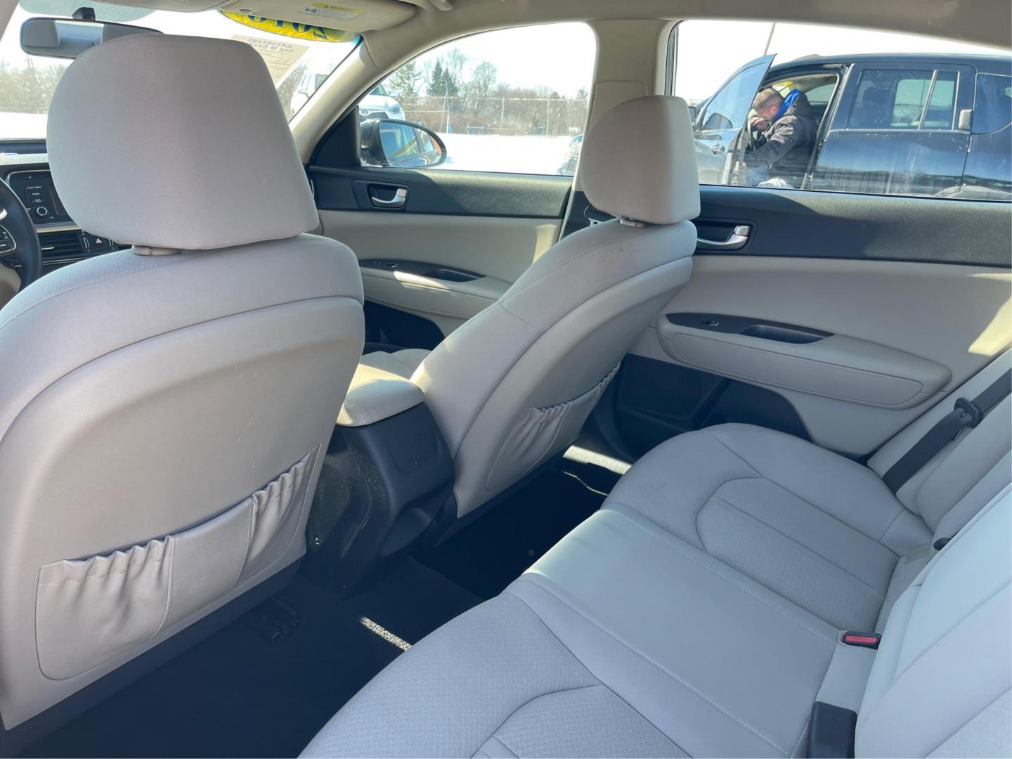 2016 Kia Optima LX (KNAGT4L3XG5) with an 2.4L L4 DOHC 16V engine, 6-Speed Automatic transmission, located at 1099 N County Rd 25A , Troy, OH, 45373, (937) 908-9800, 40.057079, -84.212883 - 2016 Kia Optima LX - Photo#9
