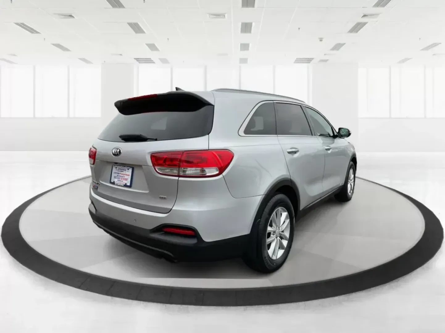 2016 Kia Sorento 2.4L LX (5XYPGDA39GG) with an 2.4L I-4 gasoline direct injection engine, located at 1099 N County Rd 25A , Troy, OH, 45373, (937) 908-9800, 40.057079, -84.212883 - 2016 Kia Sorento 2.4L LX - Photo#2