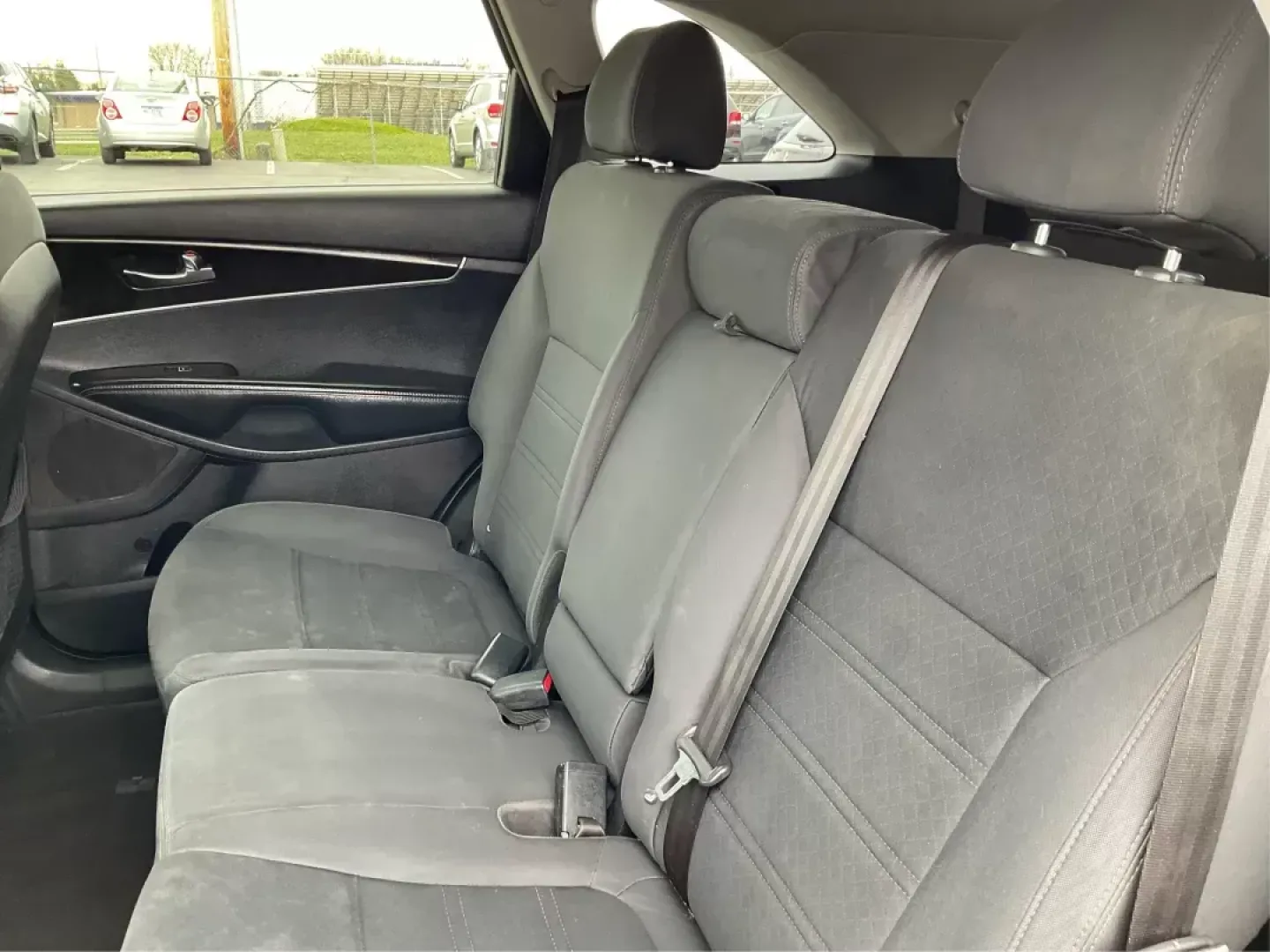 2016 Kia Sorento 2.4L LX (5XYPGDA39GG) with an 2.4L I-4 gasoline direct injection engine, located at 1099 N County Rd 25A , Troy, OH, 45373, (937) 908-9800, 40.057079, -84.212883 - 2016 Kia Sorento 2.4L LX - Photo#10