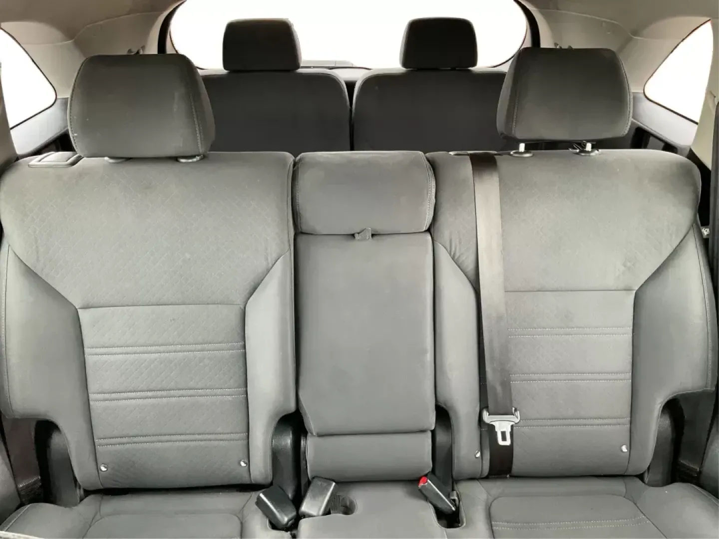 2016 Kia Sorento 2.4L LX (5XYPGDA39GG) with an 2.4L I-4 gasoline direct injection engine, located at 1099 N County Rd 25A , Troy, OH, 45373, (937) 908-9800, 40.057079, -84.212883 - 2016 Kia Sorento 2.4L LX - Photo#14