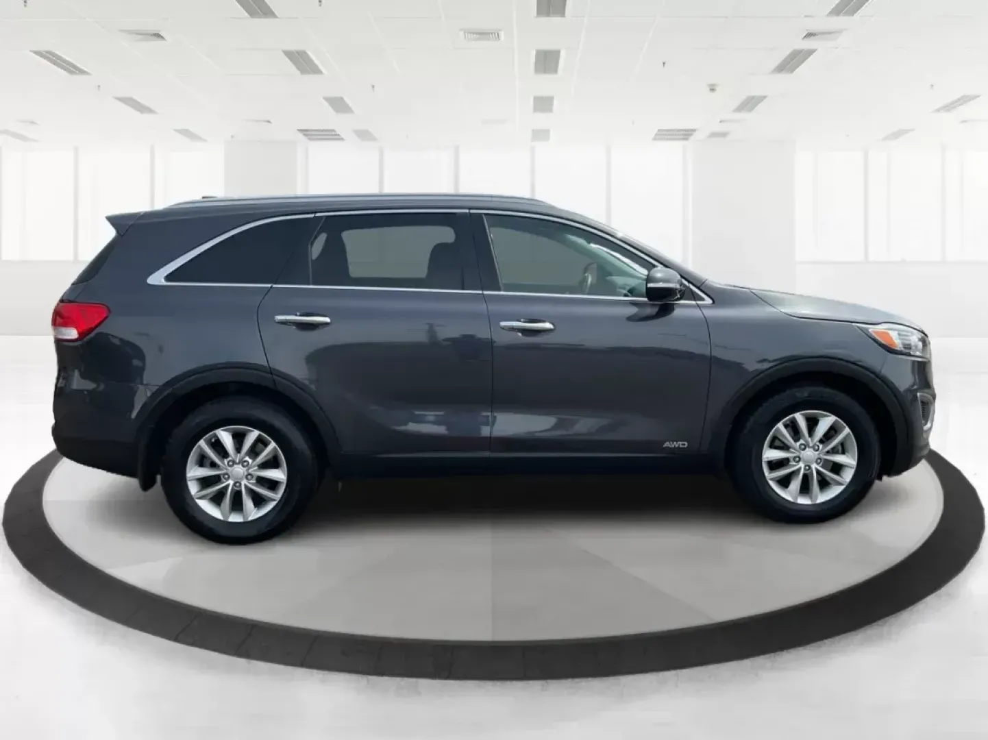 2016 Kia Sorento 2.4L LX (5XYPGDA33GG) with an 2.4L I-4 gasoline direct injection engine, located at 1184 Kauffman Ave, Fairborn, OH, 45324, (937) 908-9800, 39.807072, -84.030914 - ### Embrace Adventure with the 2016 Kia Sorento: Your Perfect Family SUV!<br /> <br /> Are you ready to elevate your family's travel game? The 2016 Kia Sorento, available now at **Advantage Car and Credit** in Fairborn, OH, offers the perfect blend of space, comfort, and reliability for family adven - Photo#1