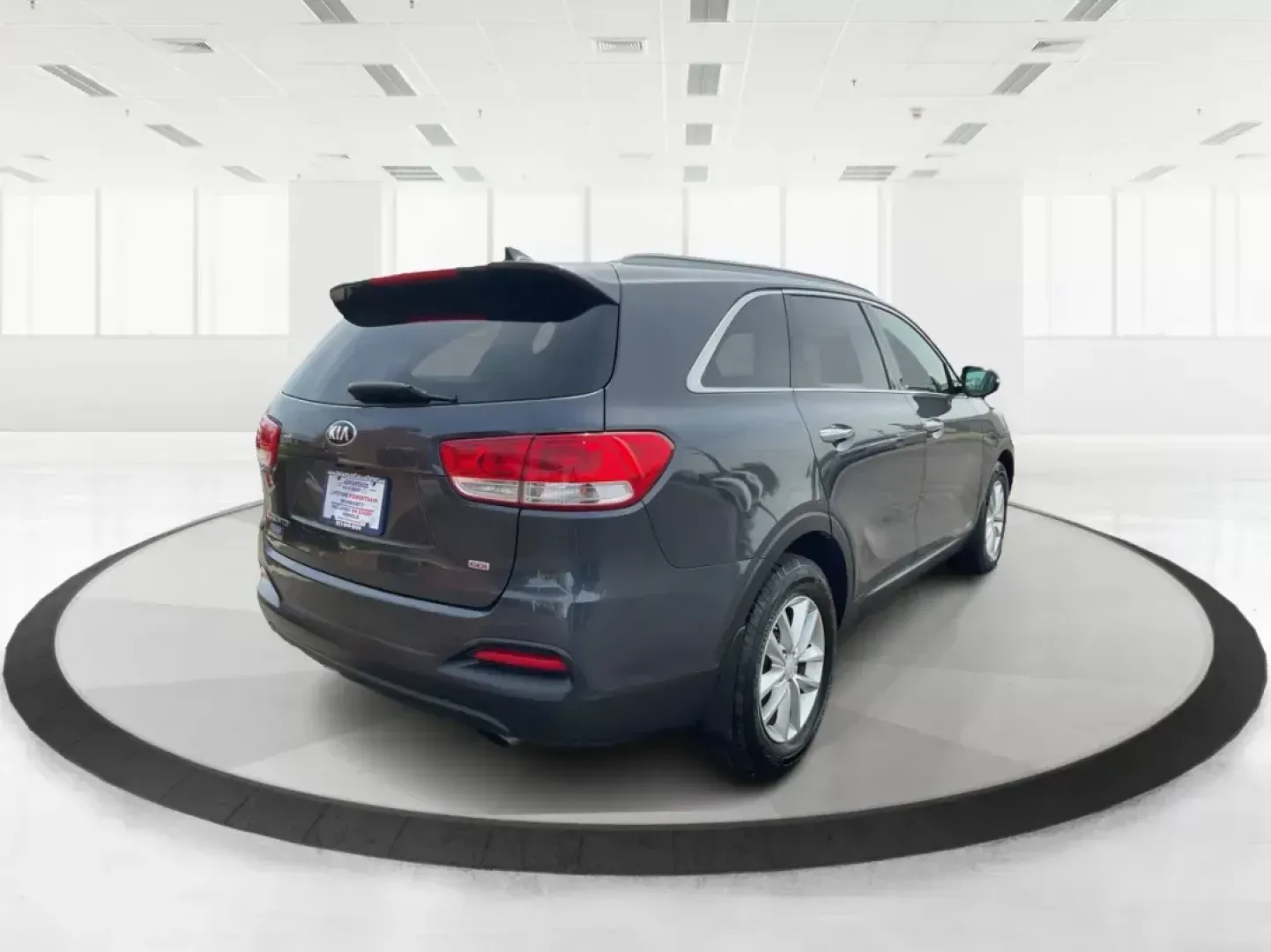 2016 Kia Sorento 2.4L LX (5XYPGDA33GG) with an 2.4L I-4 gasoline direct injection engine, located at 1184 Kauffman Ave, Fairborn, OH, 45324, (937) 908-9800, 39.807072, -84.030914 - ### Embrace Adventure with the 2016 Kia Sorento: Your Perfect Family SUV!<br /> <br /> Are you ready to elevate your family's travel game? The 2016 Kia Sorento, available now at **Advantage Car and Credit** in Fairborn, OH, offers the perfect blend of space, comfort, and reliability for family adven - Photo#2