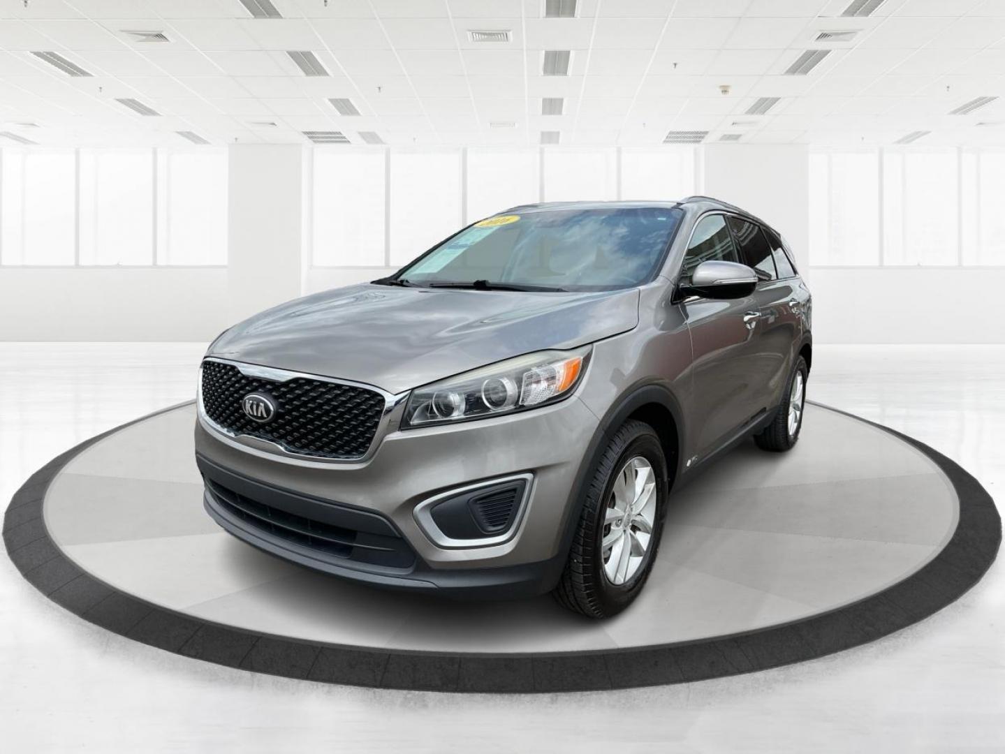 2016 Kia Sorento 2.4L LX (5XYPGDA32GG) with an 2.4L I-4 gasoline direct injection engine, located at 1184 Kauffman Ave, Fairborn, OH, 45324, (937) 908-9800, 39.807072, -84.030914 - Third Row - Photo#7