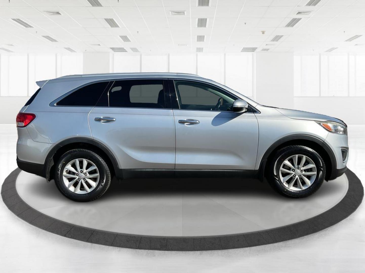 2016 Kia Sorento 2.4L LX (5XYPG4A34GG) with an 2.4L I-4 gasoline direct injection engine, located at 1230 East Main St, Xenia, OH, 45385, (937) 908-9800, 39.688026, -83.910172 - 2016 Kia Sorento 2.4L LX - Photo#1
