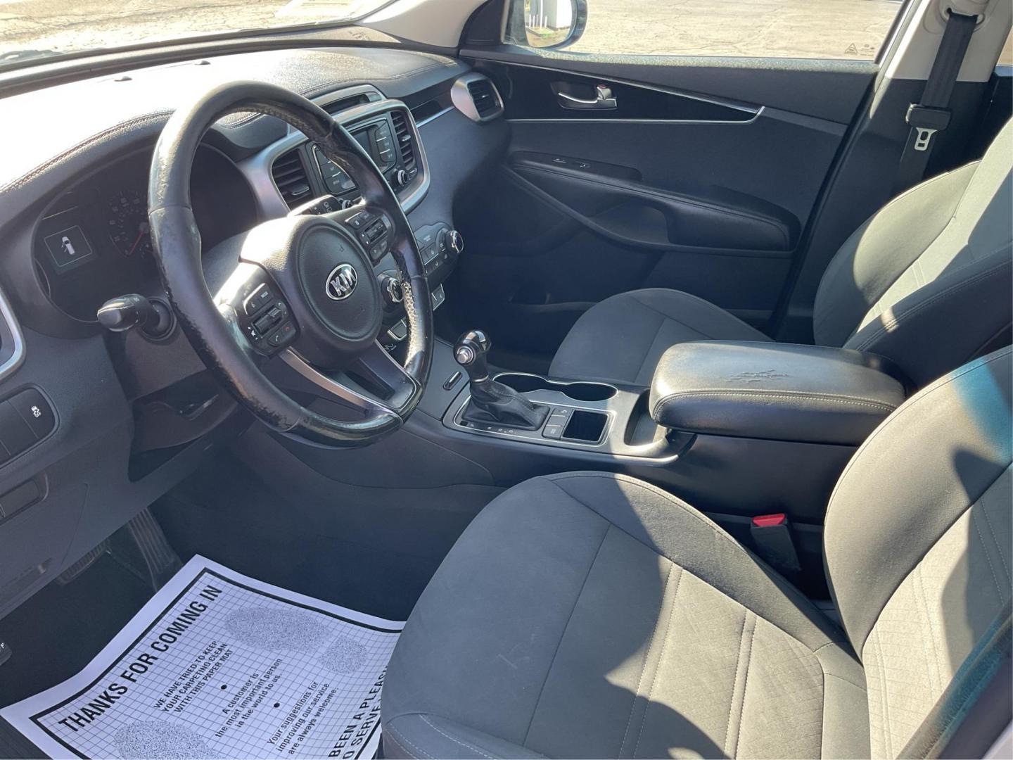 2016 Kia Sorento 2.4L LX (5XYPG4A34GG) with an 2.4L I-4 gasoline direct injection engine, located at 1230 East Main St, Xenia, OH, 45385, (937) 908-9800, 39.688026, -83.910172 - 2016 Kia Sorento 2.4L LX - Photo#8