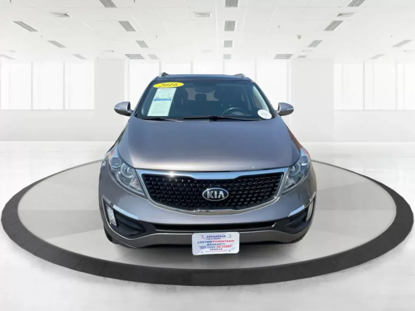 2016 Kia Sportage EX (KNDPCCAC7G7) with an Theta II 2.4L I-4 gasoline direct injection engine, located at 1230 East Main St, Xenia, OH, 45385, (937) 908-9800, 39.688026, -83.910172 - ### Elevate Your Adventures with the 2016 Kia Sportage EX<br /> <br /> Are you ready to enhance your daily commute or embark on weekend adventures with family and friends? The 2016 Kia Sportage EX is your perfect partner, blending style, comfort, and practicality into one amazing crossover SUV. Idea - Photo#6