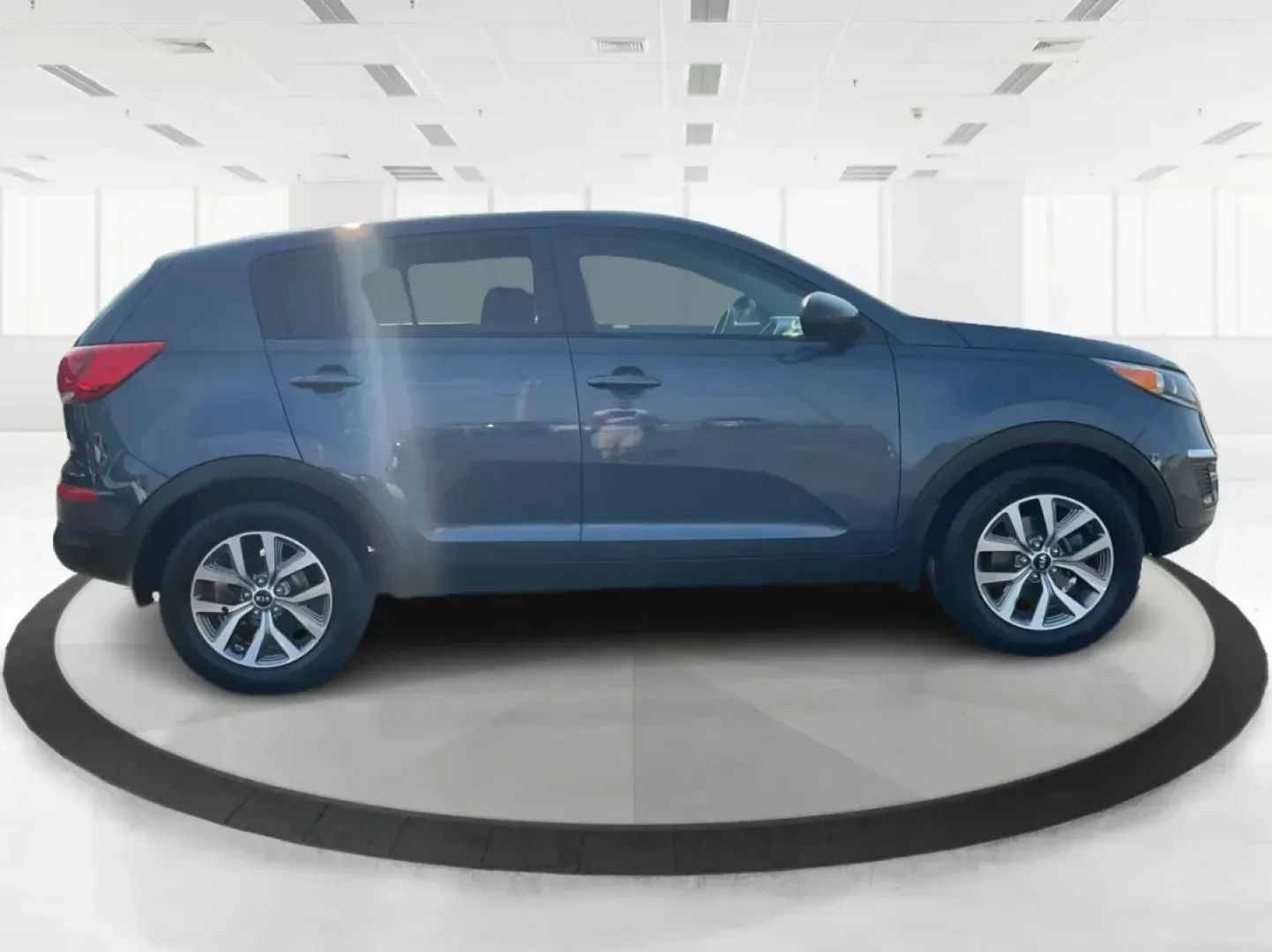 2016 Kia Sportage LX (KNDPB3AC1G7) with an Theta II 2.4L I-4 gasoline direct injection engine, located at 1951 S Dayton Lakeview Rd., New Carlisle, OH, 45344, (937) 908-9800, 39.890999, -84.050255 - **2020 Kia Sportage LX: Your Perfect Companion for Family Adventures!**<br /> <br /> Are you ready to elevate your family outings or weekend getaways? Look no further than this stunning 2016 Kia Sportage LX, available now at Advantage Car and Credit in Fairborn, OH. This versatile crossover, with it - Photo#1