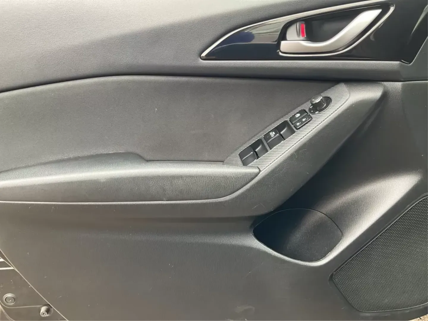 2016 Mazda MAZDA3 i Sport AT 4-Door (JM1BM1U74G1) with an 2.0L L4 DOHC 16V engine, 6-Speed Automatic transmission, located at 8750 N County Rd 25A, Piqua, OH, 45356, (937) 908-9800, 40.164391, -84.232513 - 2016 Mazda MAZDA3 i Sport AT 4-Door - Photo#16