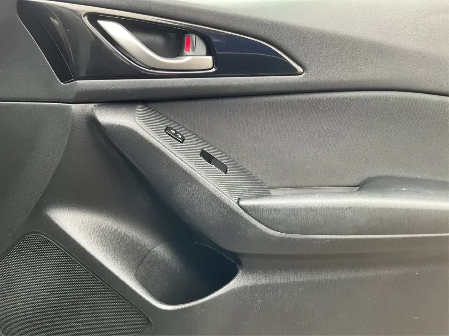 2016 Mazda MAZDA3 i Sport AT 4-Door (JM1BM1U74G1) with an 2.0L L4 DOHC 16V engine, 6-Speed Automatic transmission, located at 8750 N County Rd 25A, Piqua, OH, 45356, (937) 908-9800, 40.164391, -84.232513 - 2016 Mazda MAZDA3 i Sport AT 4-Door - Photo#17