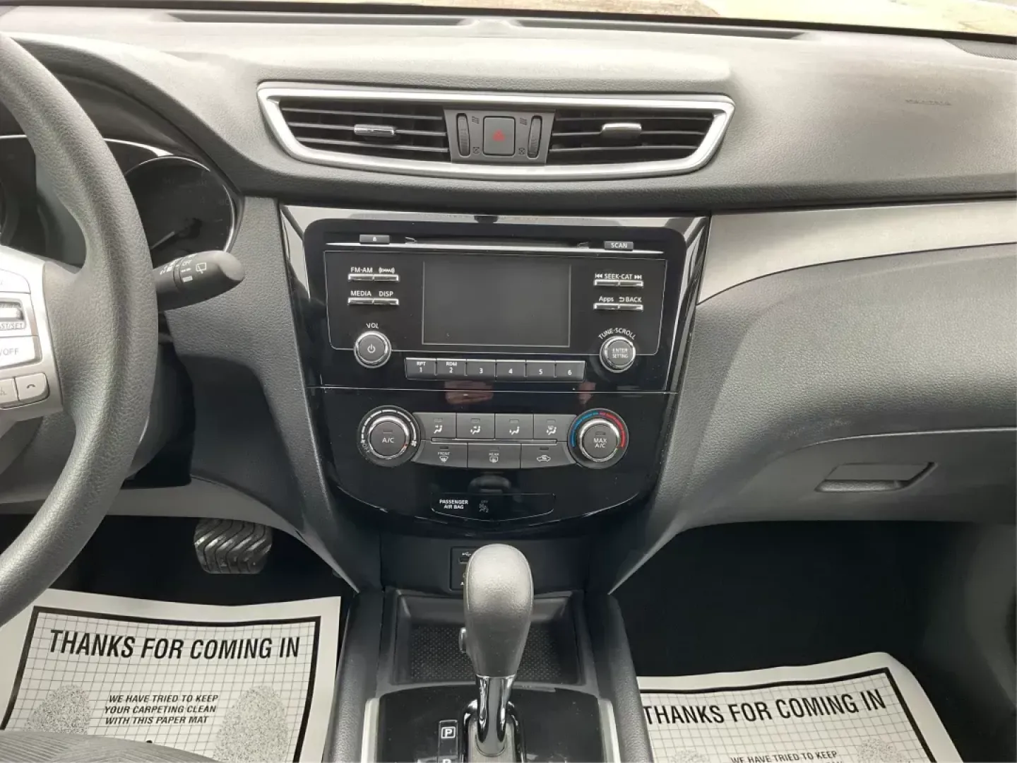 2016 Nissan Rogue S AWD (KNMAT2MV4GP) with an 2.5L L4 DOHC 16V engine, Continuously Variable Transmission transmission, located at 1184 Kauffman Ave, Fairborn, OH, 45324, (937) 908-9800, 39.807072, -84.030914 - 2016 Nissan Rogue S AWD - Photo#12