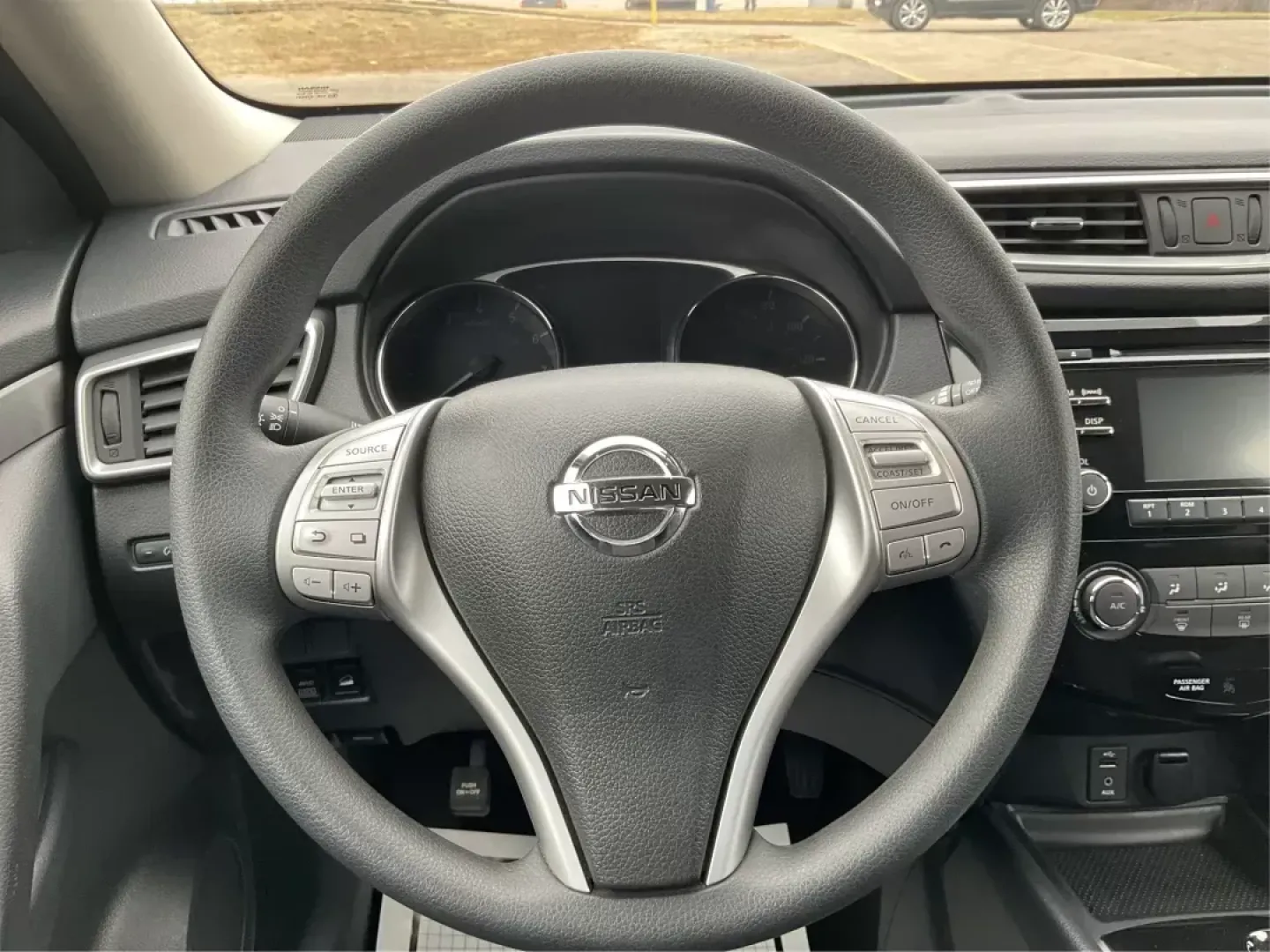 2016 Nissan Rogue S AWD (KNMAT2MV4GP) with an 2.5L L4 DOHC 16V engine, Continuously Variable Transmission transmission, located at 1184 Kauffman Ave, Fairborn, OH, 45324, (937) 908-9800, 39.807072, -84.030914 - 2016 Nissan Rogue S AWD - Photo#15