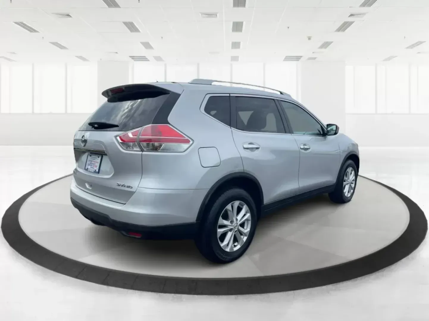 2016 Nissan Rogue SV (KNMAT2MV9GP) with an 2.5L I-4 DOHC engine, located at 1184 Kauffman Ave, Fairborn, OH, 45324, (937) 908-9800, 39.807072, -84.030914 - **Elevate Your Lifestyle with the 2016 Nissan Rogue SV Perfect for Family Adventures in Fairborn!**<br /> <br /> Are you searching for a vehicle that seamlessly fits into your active lifestyle? Look no further than the 2016 Nissan Rogue SV, now available at Advantage Car and Credit in Fairborn, OH. - Photo#2