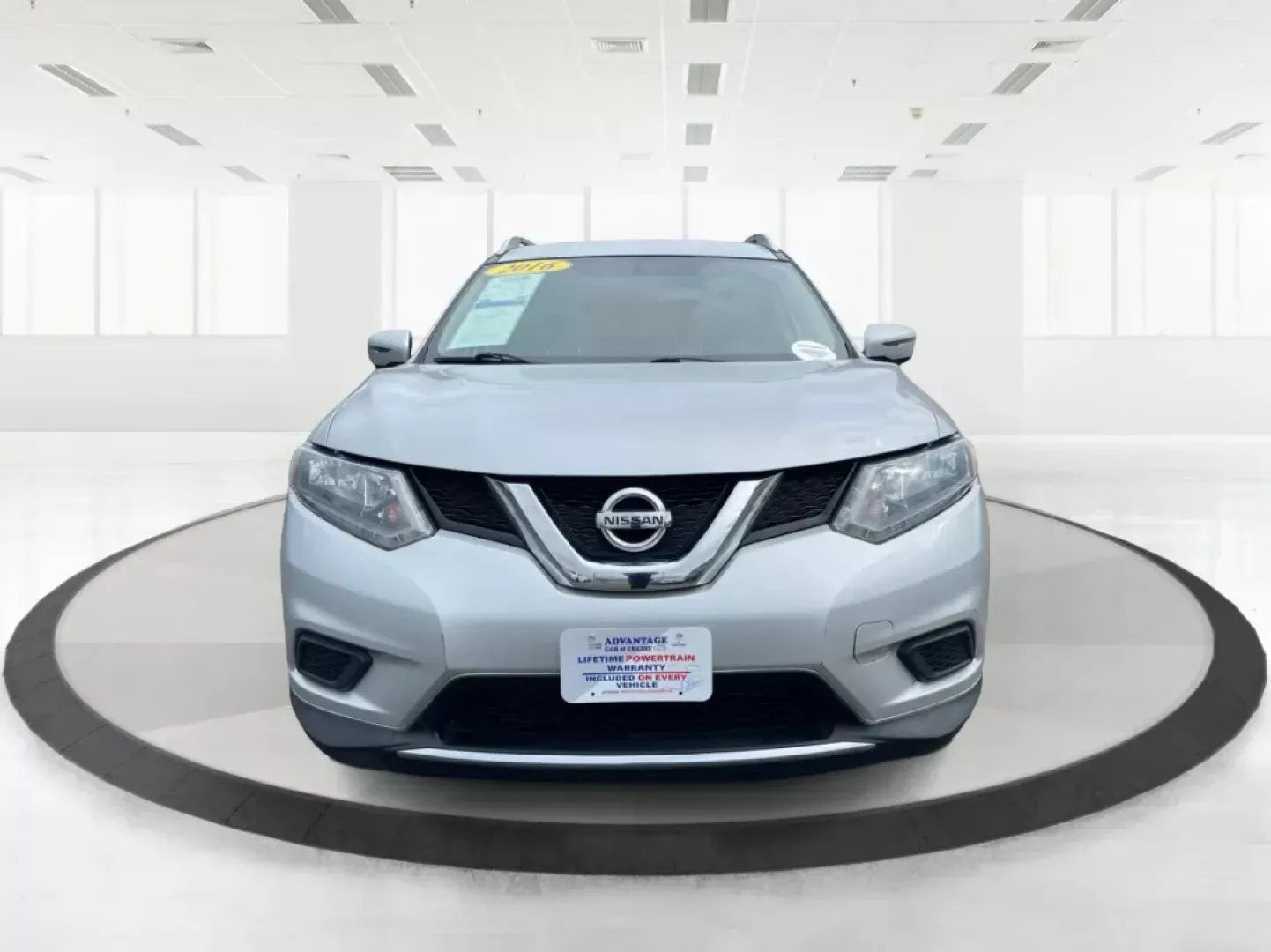 2016 Nissan Rogue SV (KNMAT2MV9GP) with an 2.5L I-4 DOHC engine, located at 1184 Kauffman Ave, Fairborn, OH, 45324, (937) 908-9800, 39.807072, -84.030914 - **Elevate Your Lifestyle with the 2016 Nissan Rogue SV Perfect for Family Adventures in Fairborn!**<br /> <br /> Are you searching for a vehicle that seamlessly fits into your active lifestyle? Look no further than the 2016 Nissan Rogue SV, now available at Advantage Car and Credit in Fairborn, OH. - Photo#6