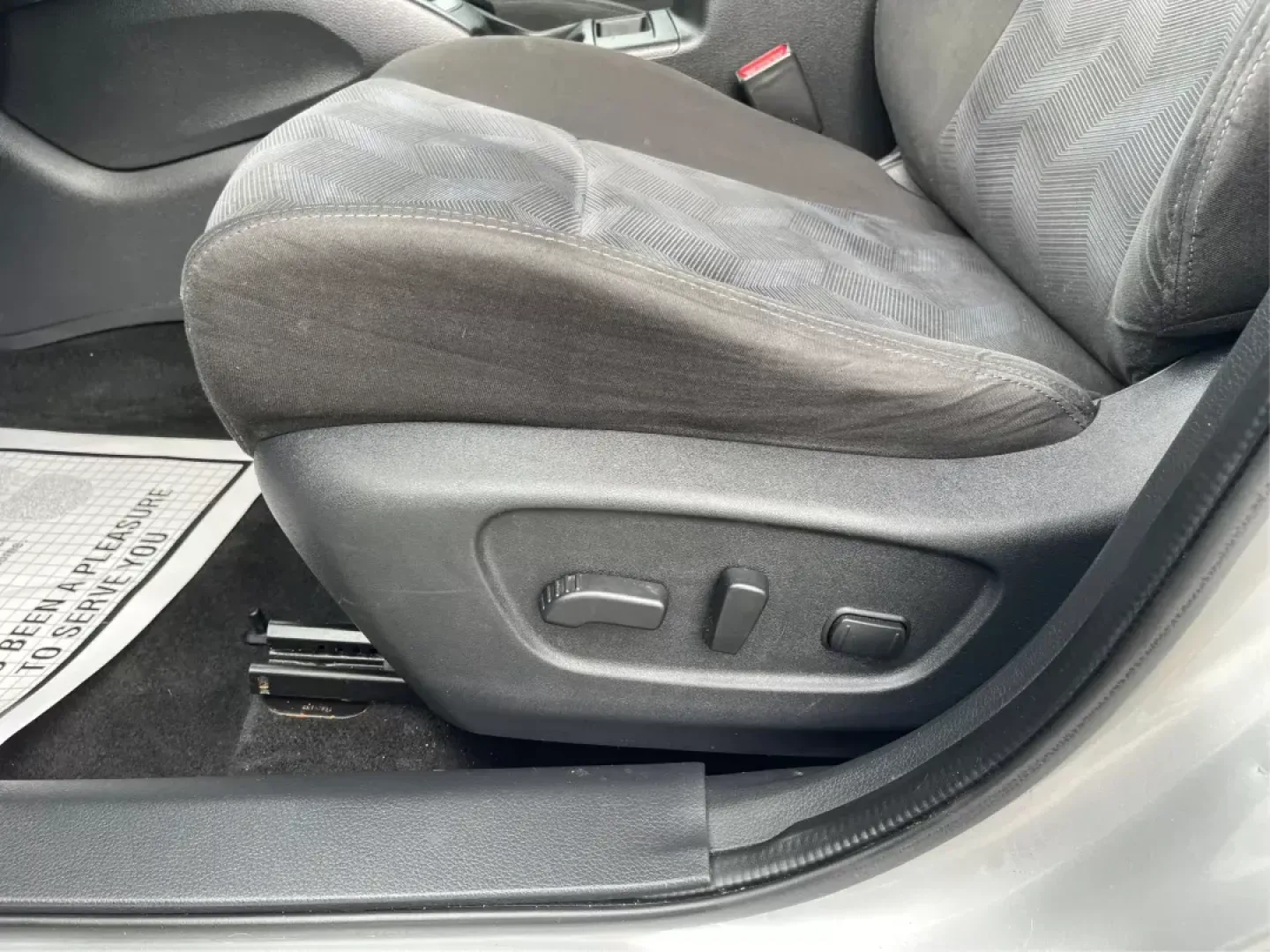 2016 Nissan Rogue SV (KNMAT2MV9GP) with an 2.5L I-4 DOHC engine, located at 1184 Kauffman Ave, Fairborn, OH, 45324, (937) 908-9800, 39.807072, -84.030914 - **Elevate Your Lifestyle with the 2016 Nissan Rogue SV Perfect for Family Adventures in Fairborn!**<br /> <br /> Are you searching for a vehicle that seamlessly fits into your active lifestyle? Look no further than the 2016 Nissan Rogue SV, now available at Advantage Car and Credit in Fairborn, OH. - Photo#17