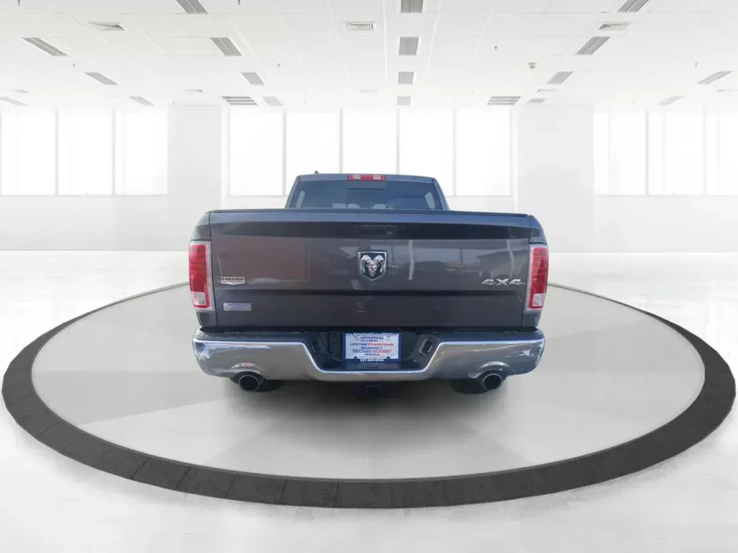 2016 Ram 1500 Laramie (1C6RR7NT4GS) with an Other engine, located at 401 Woodman Dr, Riverside, OH, 45431, (937) 908-9800, 39.760899, -84.123421 - 2016 Ram 1500 Laramie - Photo#4