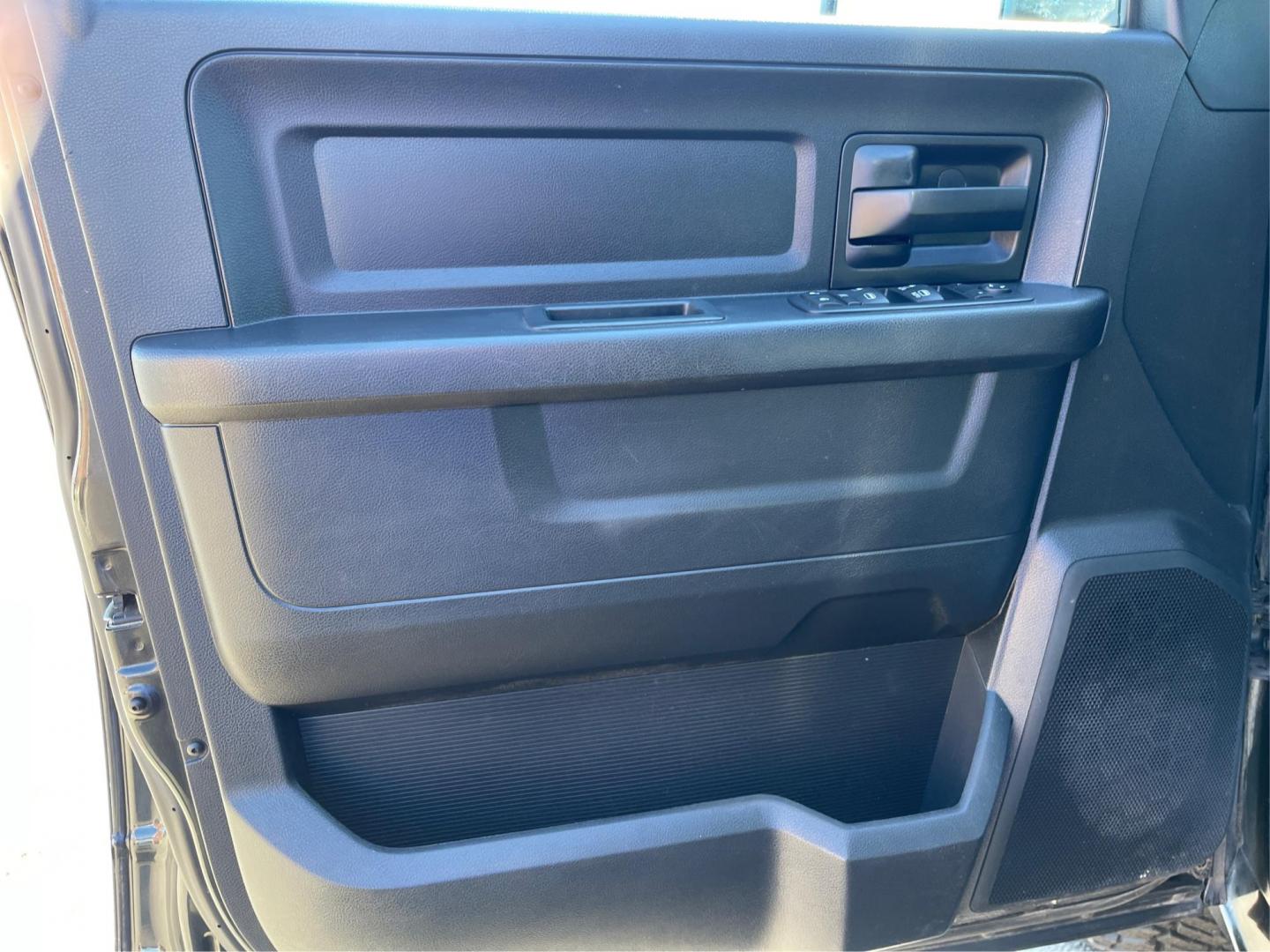 2016 Ram 1500 Express (1C6RR7FTXGS) with an HEMI 5.7L V-8 variable valve control engine, located at 1951 S Dayton Lakeview Rd., New Carlisle, OH, 45344, (937) 908-9800, 39.890999, -84.050255 - 2016 Ram 1500 Express - Photo#18