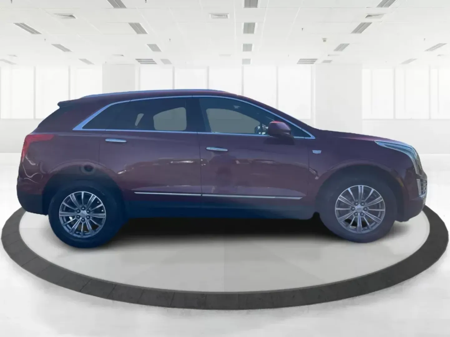 2017 Cadillac XT5 Luxury AWD (1GYKNDRS4HZ) with an 3.6L V6 DOHC 24V engine, 8-Speed Automatic transmission, located at 1099 N County Rd 25A , Troy, OH, 45373, (937) 908-9800, 40.057079, -84.212883 - 2017 Cadillac XT5 Luxury AWD - Photo#0