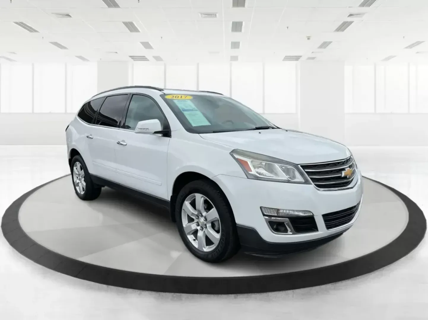 2017 Chevrolet Traverse 1LT (1GNKRGKD3HJ) with an 3.6L V-6 gasoline direct injection engine, located at 401 Woodman Dr, Riverside, OH, 45431, (937) 908-9800, 39.760899, -84.123421 - 2017 Chevrolet Traverse 1LT - Photo#0