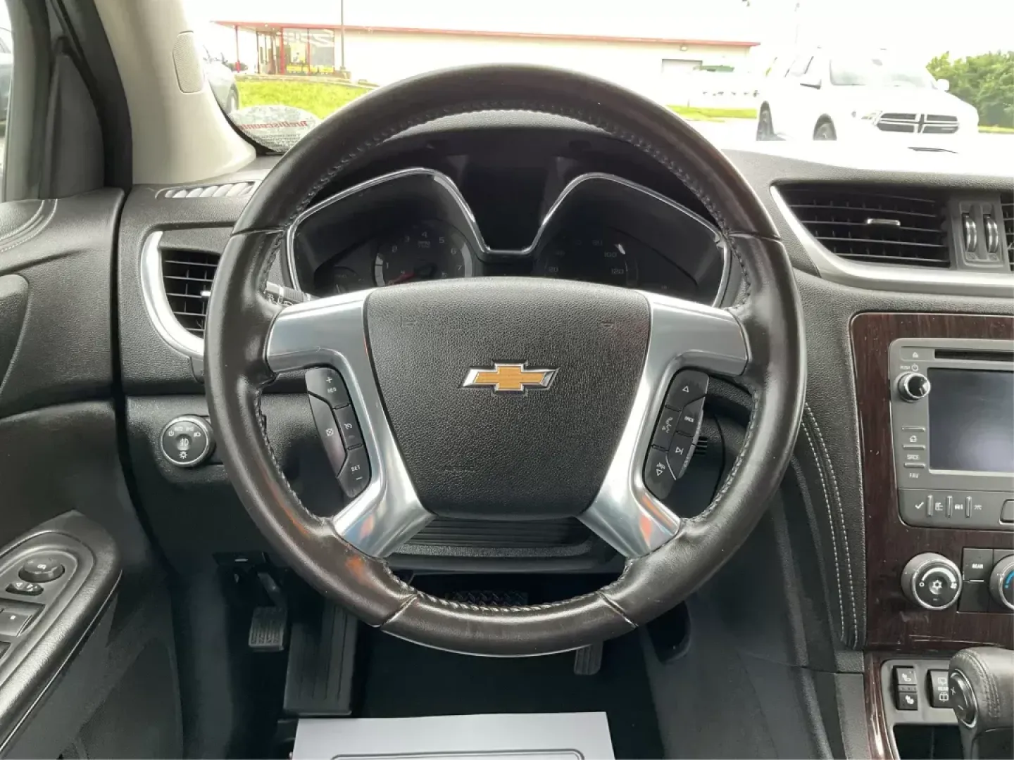 2017 Chevrolet Traverse 1LT (1GNKRGKD3HJ) with an 3.6L V-6 gasoline direct injection engine, located at 401 Woodman Dr, Riverside, OH, 45431, (937) 908-9800, 39.760899, -84.123421 - 2017 Chevrolet Traverse 1LT - Photo#14