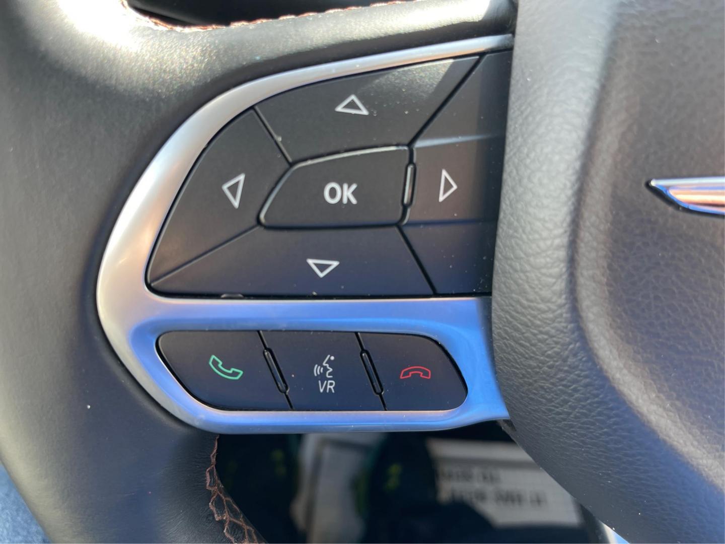 2017 Chrysler Pacifica Touring-L (2C4RC1BG2HR) with an 3.6L V-6 DOHC engine, located at 1230 East Main St, Xenia, OH, 45385, (937) 908-9800, 39.688026, -83.910172 - 2017 Chrysler Pacifica Touring-L - Photo#15