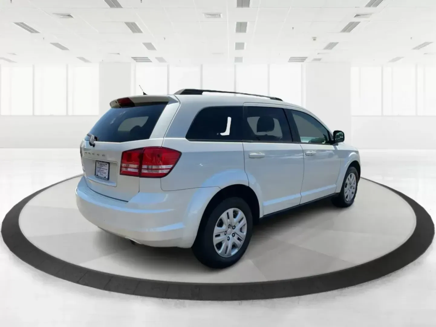 2017 Dodge Journey SE (3C4PDCAB2HT) with an 2.4L L4 DOHC 16V engine, 4-Speed Automatic transmission, located at 1951 S Dayton Lakeview Rd., New Carlisle, OH, 45344, (937) 908-9800, 39.890999, -84.050255 - **Unlock Your Adventures with the 2017 Dodge Journey SE at Advantage Car and Credit!**<br /> <br /> Are you on the lookout for a versatile SUV that fits seamlessly into your lifestyle? The 2017 Dodge Journey SE is your perfect match-ideal for growing families, weekend adventurers, or anyone in need - Photo#2